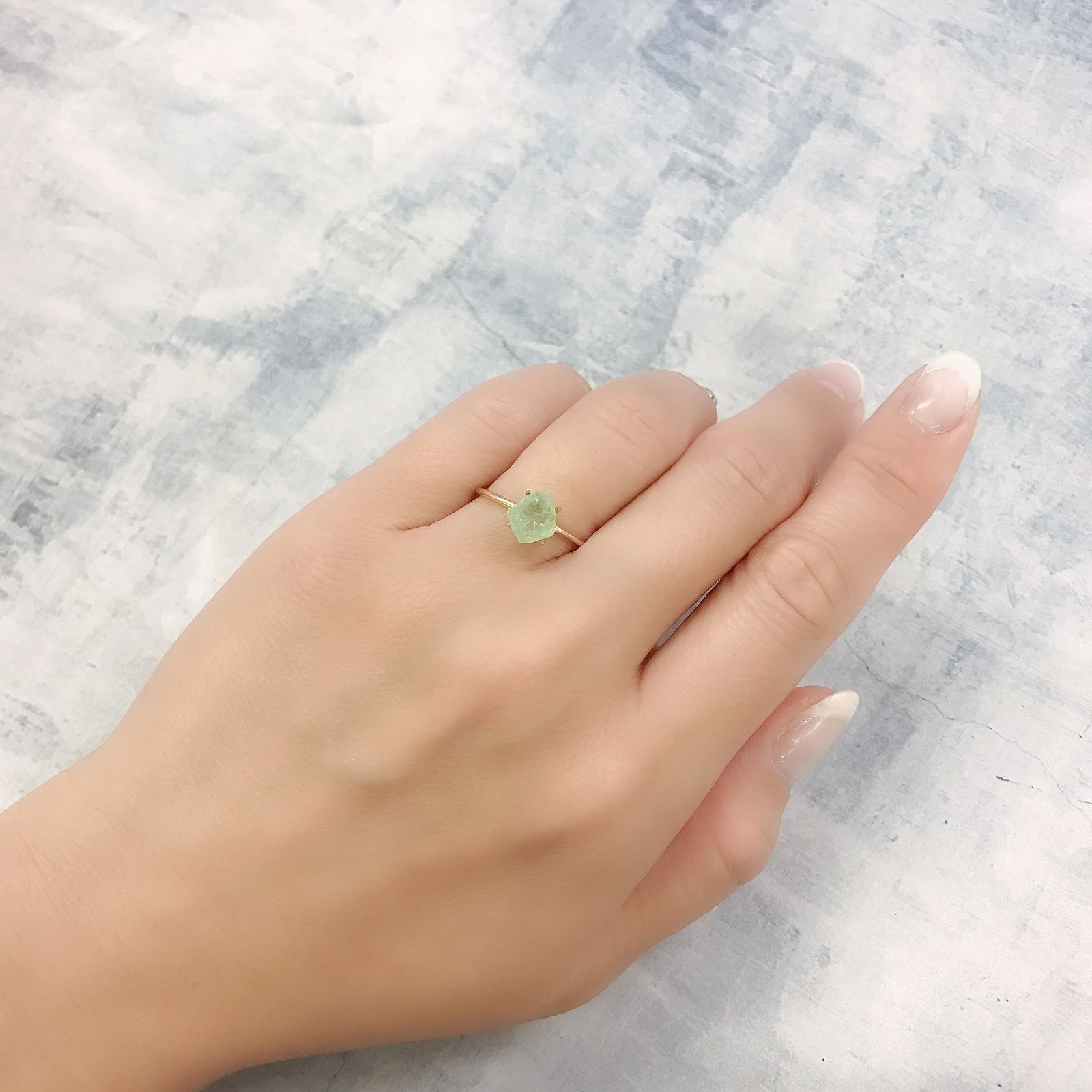 バナジウムコーネルピン原石(宝石名コーネルピン)タンザニア・タンガ州産 1.70ct 識別済[220716912]6.2x6mm前後