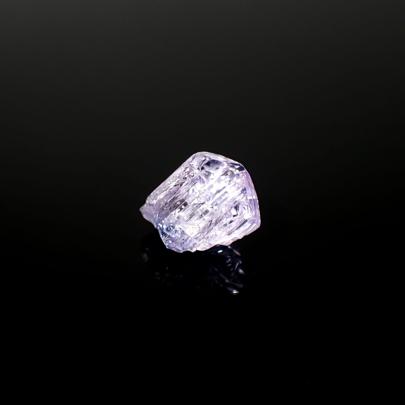 バイカラータンザナイト 原石 タンザニア産 2.52ct[231224982]9x7.1mm前後