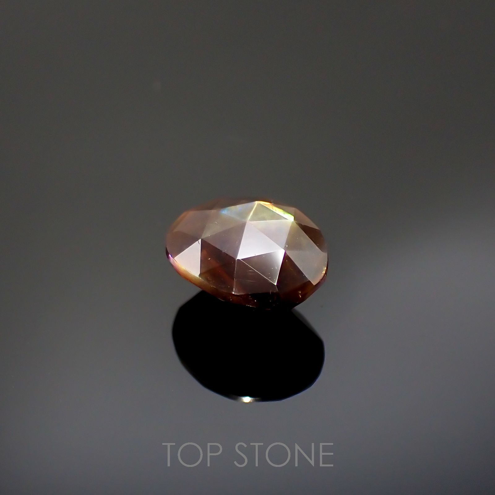 レインボーガーネット 日本・奈良県天川村産 6.14ct[220515986]11.6x9.3mm前後