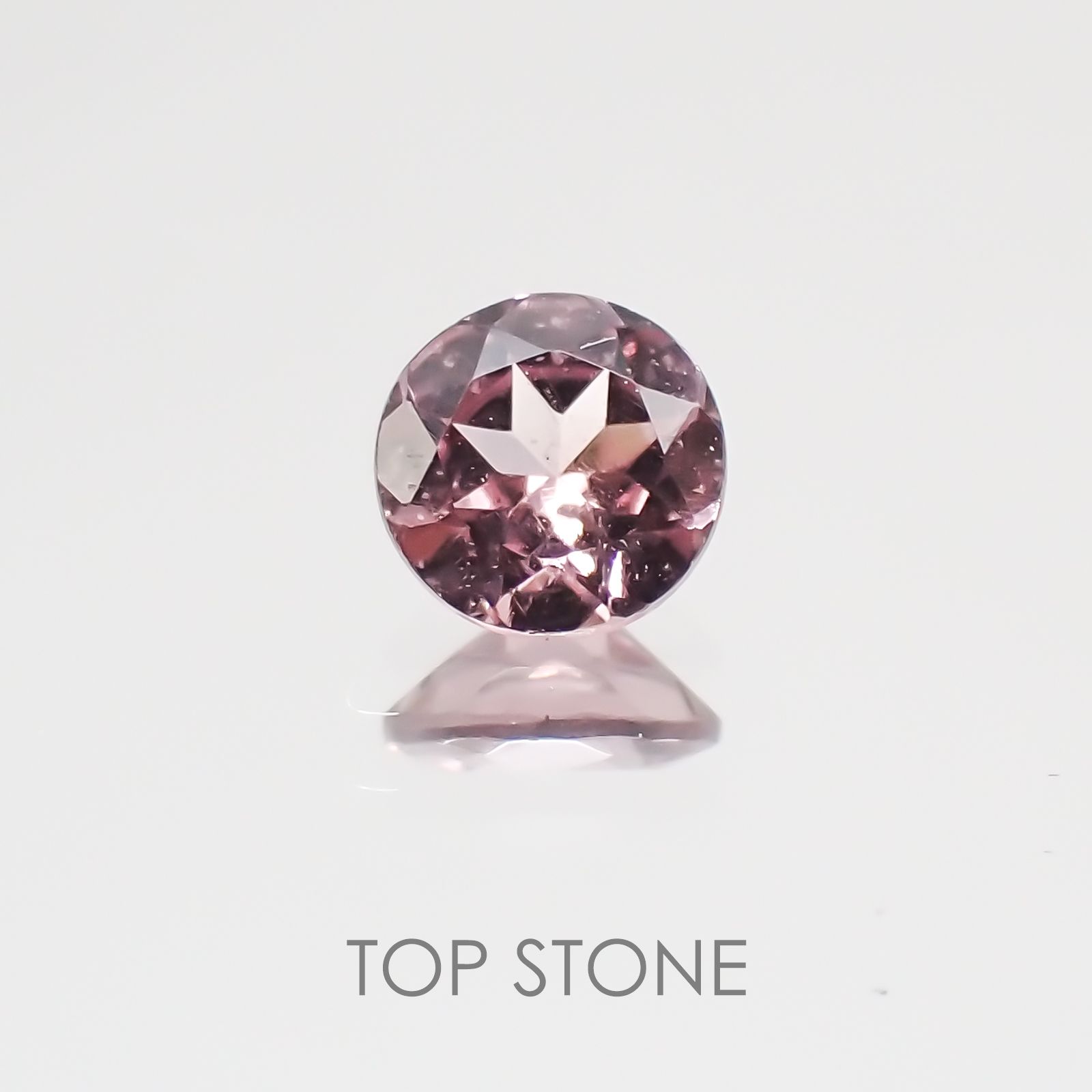 マラヤガーネット タンザニア産 ルース 0.26ct[21019368]3.9×3.9mm前後