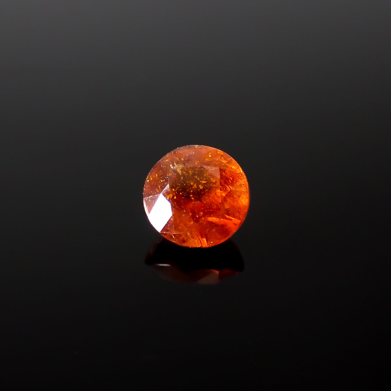 オレンジカイヤナイト ネパール産 1.71ct[240326705]6.8x6.8mm前後