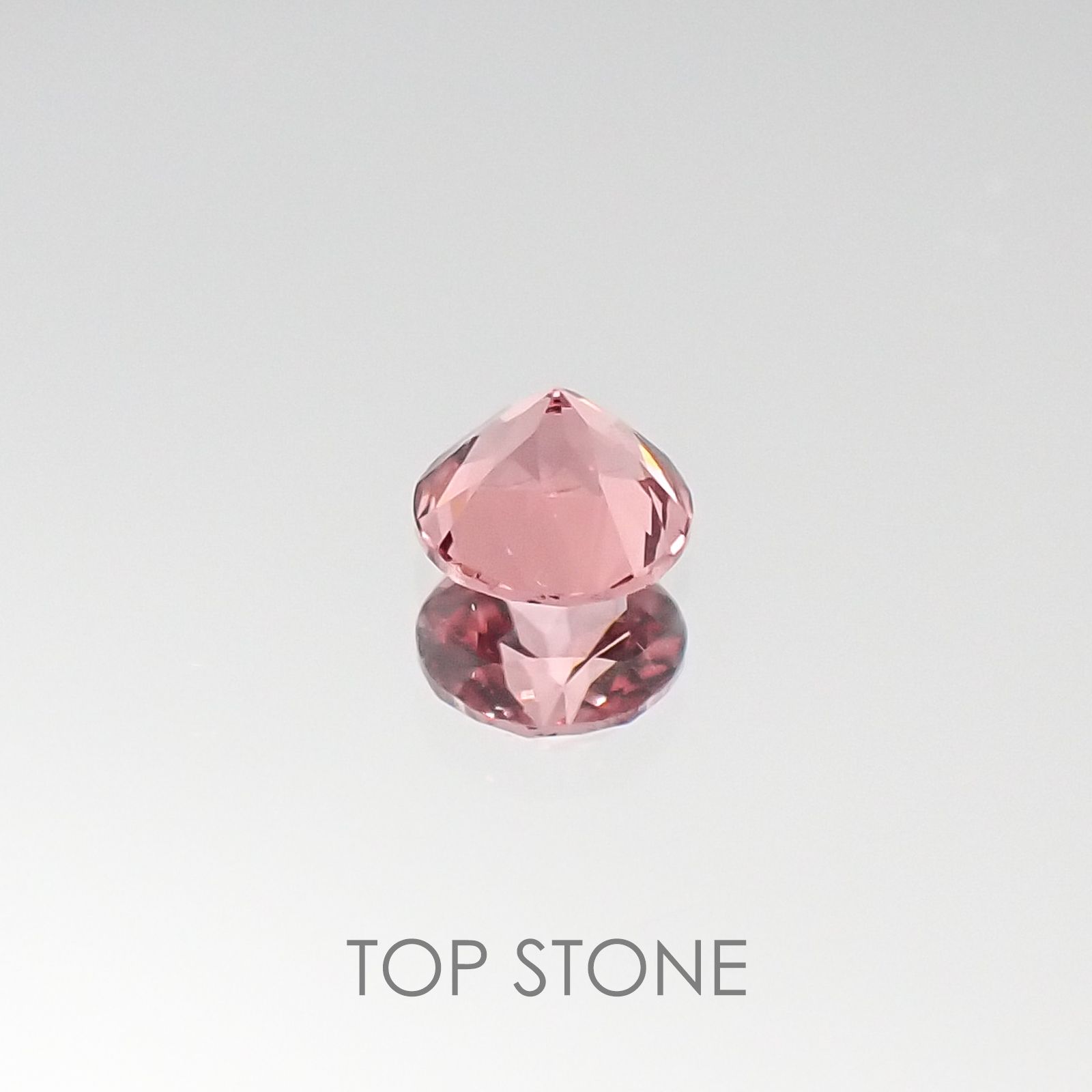 マラヤガーネット タンザニア産 ルース 0.22ct[20095338]3.5×3.5mm前後
