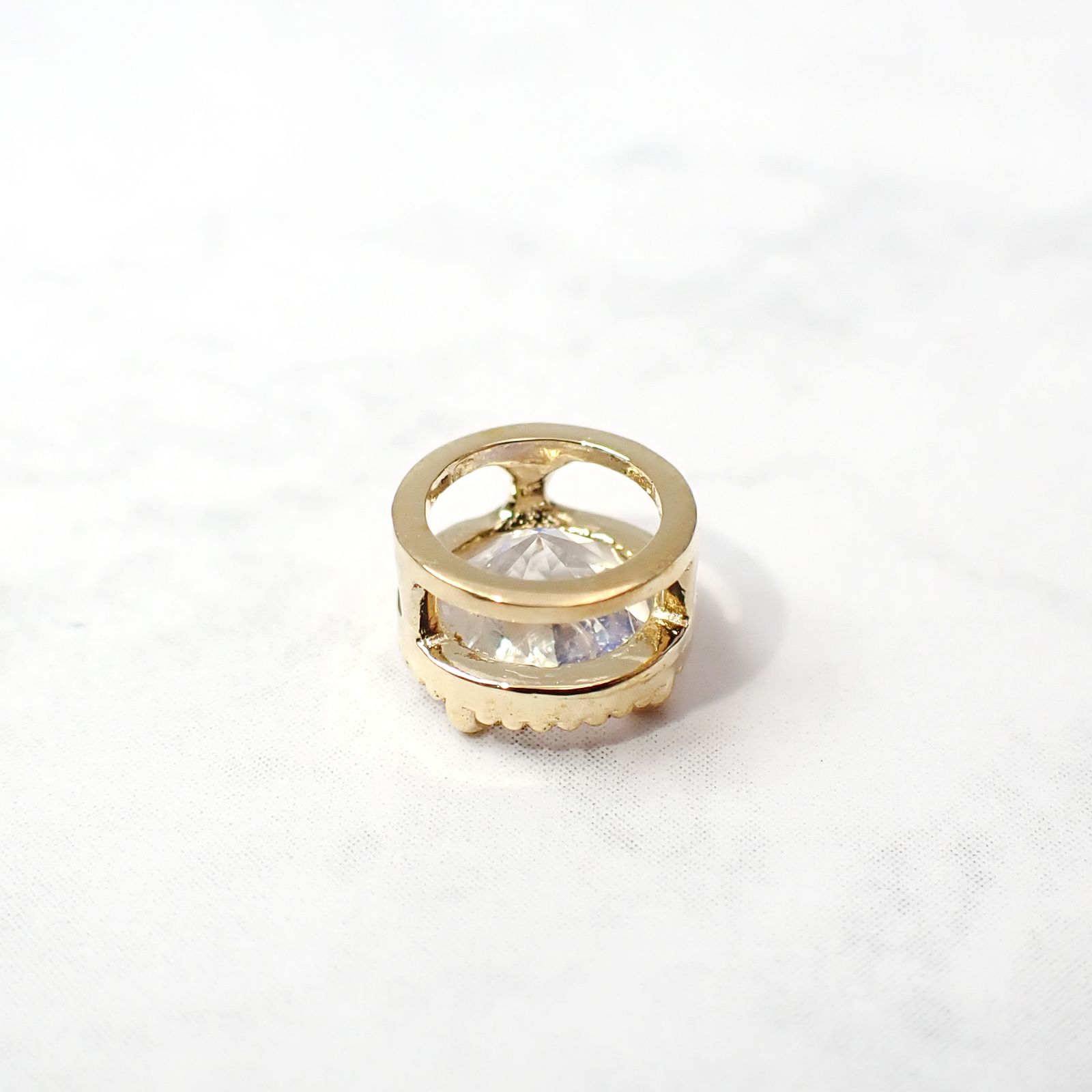 ◇K18 Lumiere（ルミエール）◇レインボームーンストーン | 一粒石ジュエリー 5mm [チャーム/ペンダントトップ※チェーン別売り]