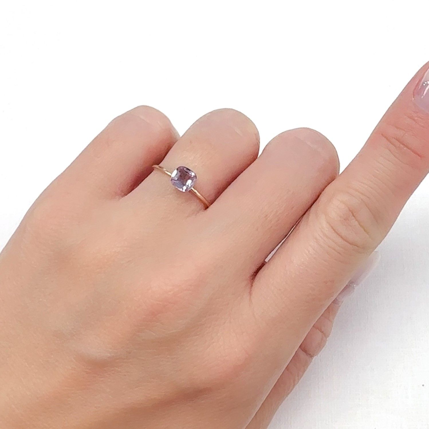 カラーシフト ピンクダイアスポア アフガニスタン産 0.60ct[240627975]5.3x5.3mm前後