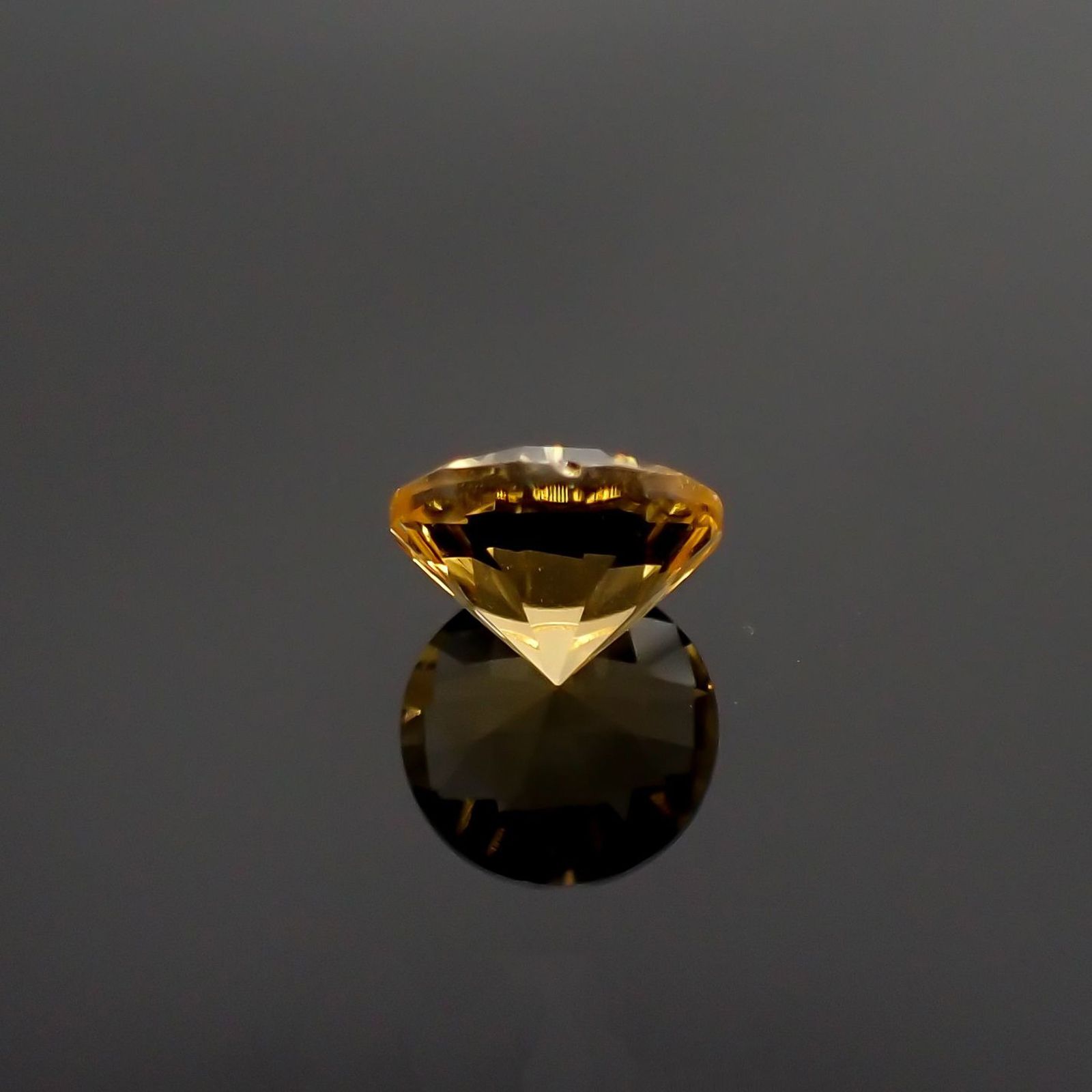 ◇チェッカーコンケーブカット◇シトリン(宝石名シトリン) ブラジル産 識別済 1.16ct / 7×7mm前後 [251013023]