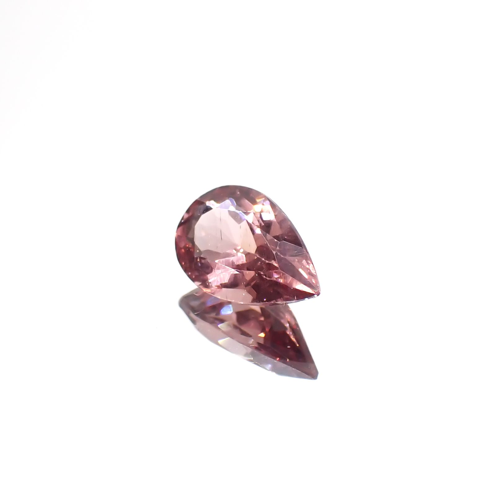 ピンクアパタイト(宝石名ピンク・アパタイト)ブラジル産 1.31ct 識別済[231224689]9.3x5.7mm前後