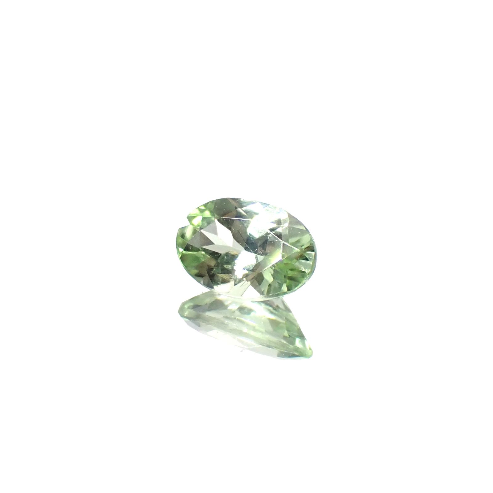 ミントペリドット パキスタン/ノルウェー産 0.46ct [250730637]6.2x4.1mm前後