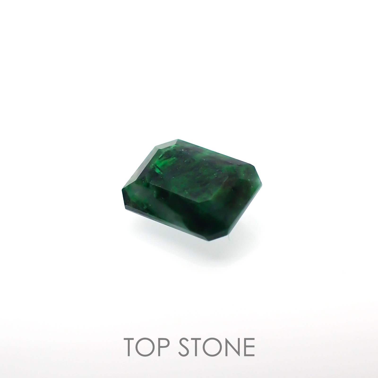 モーシッシ ビルマ産 1.35ct[220918041]8x6mm前後