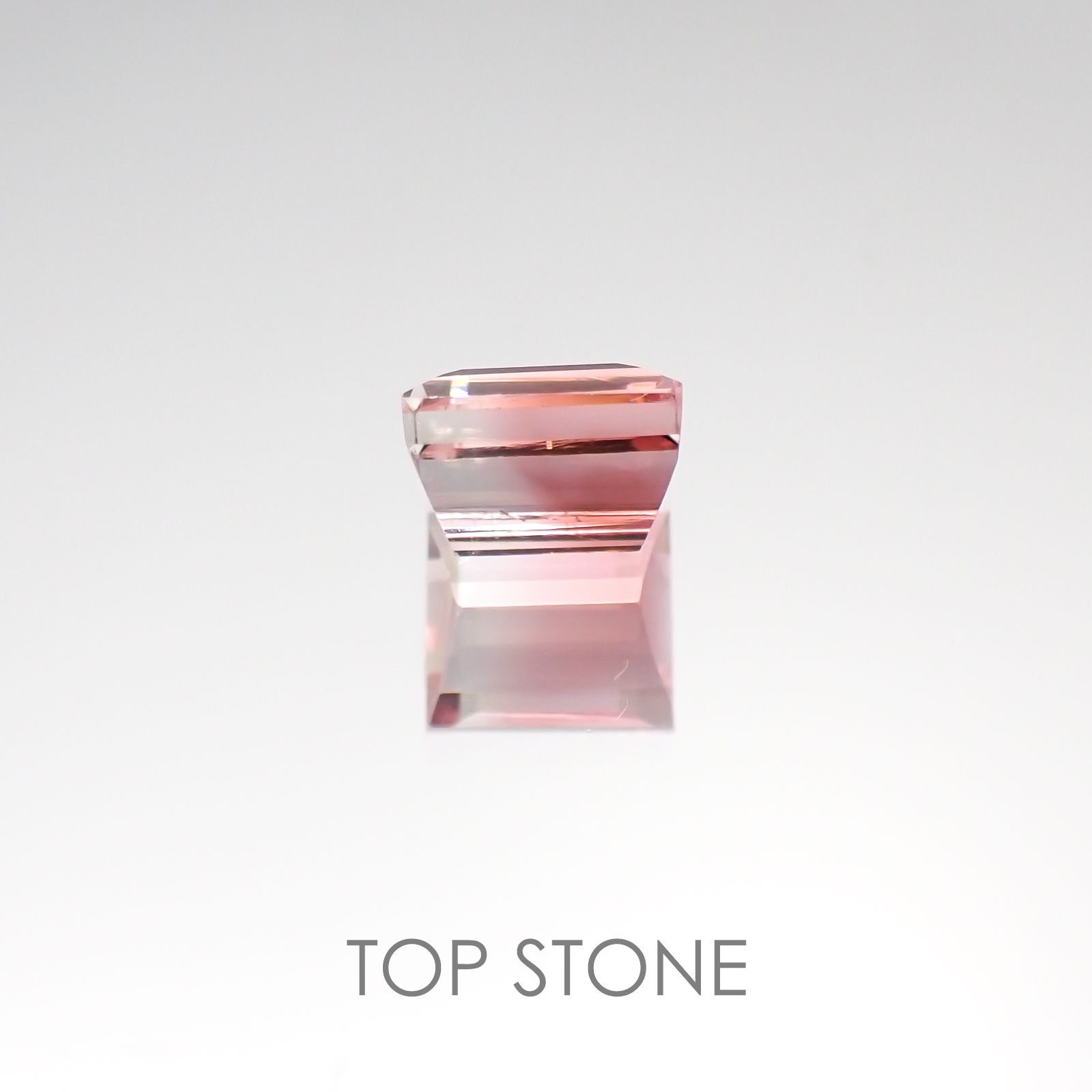 パーティカラートルマリン(宝石名パーティカラード・トルマリン) ブラジル産 1.210ct ソ付(彩珠)[20117509]6×5.1mm前後