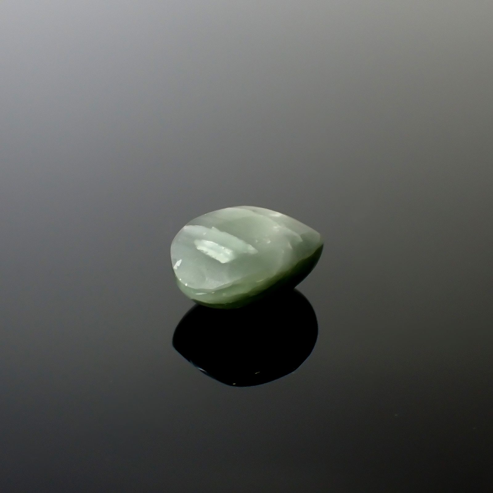 グリーンアパタイトキャッツアイ ブラジル産 22.74ct[240427184]18.7x15.3mm前後