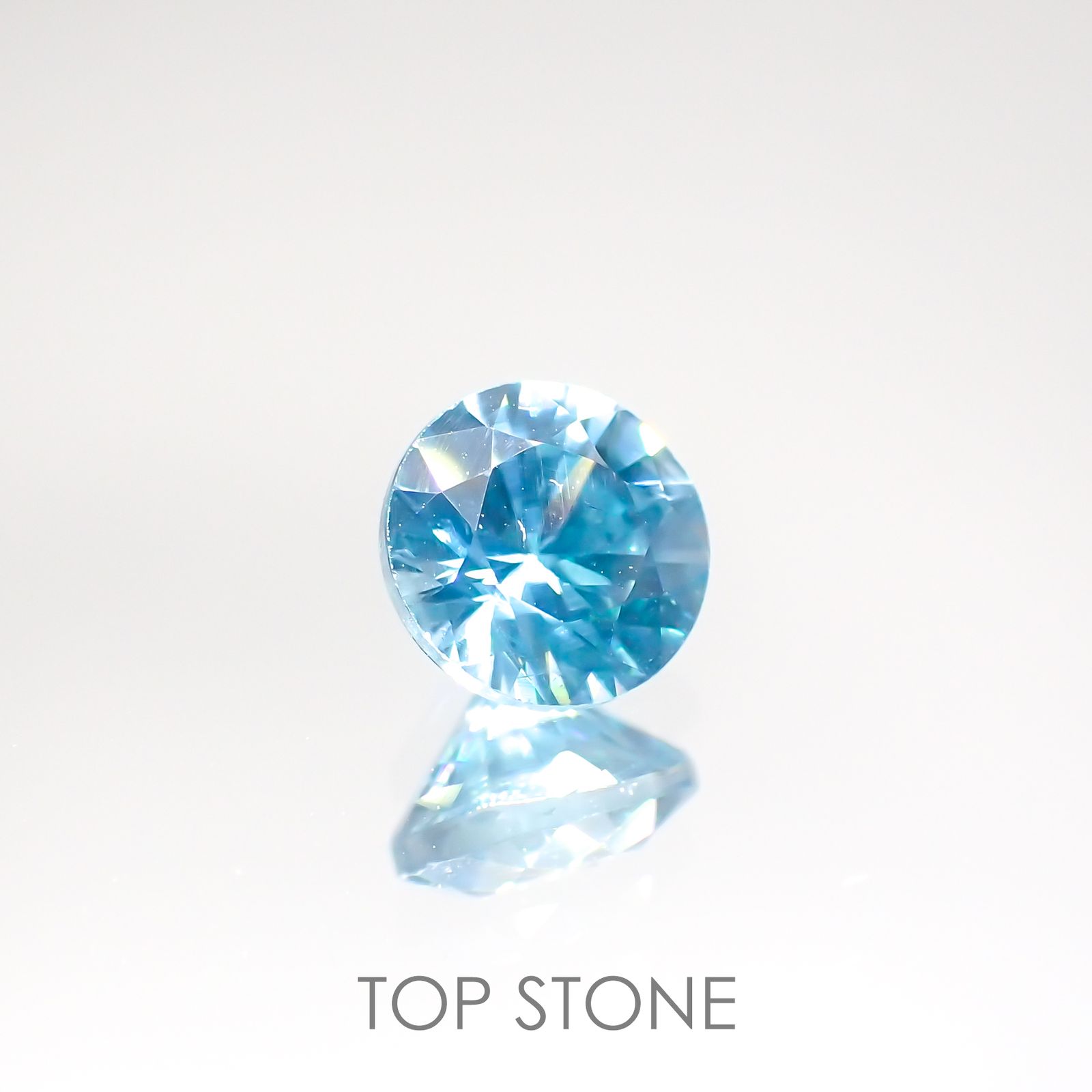 ブルージルコン(宝石名ジルコン) カンボジア産 1.28ct 識別済[211013441]5.9×5.9mm前後