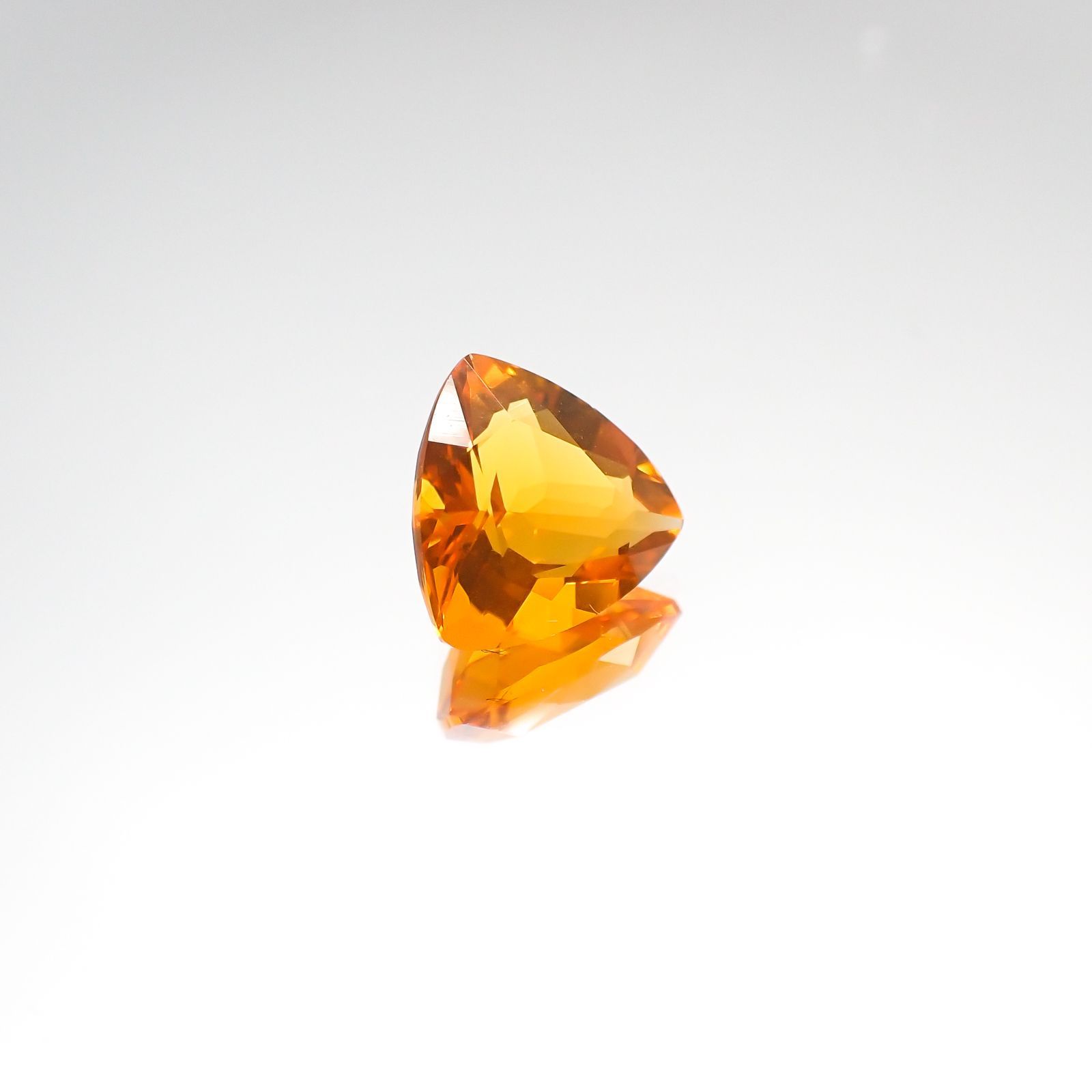 ファイヤーオパール(宝石名ファイヤー・オパール)メキシコ産 1.53ct 識別済[231124110]8.8x8.9mm前後