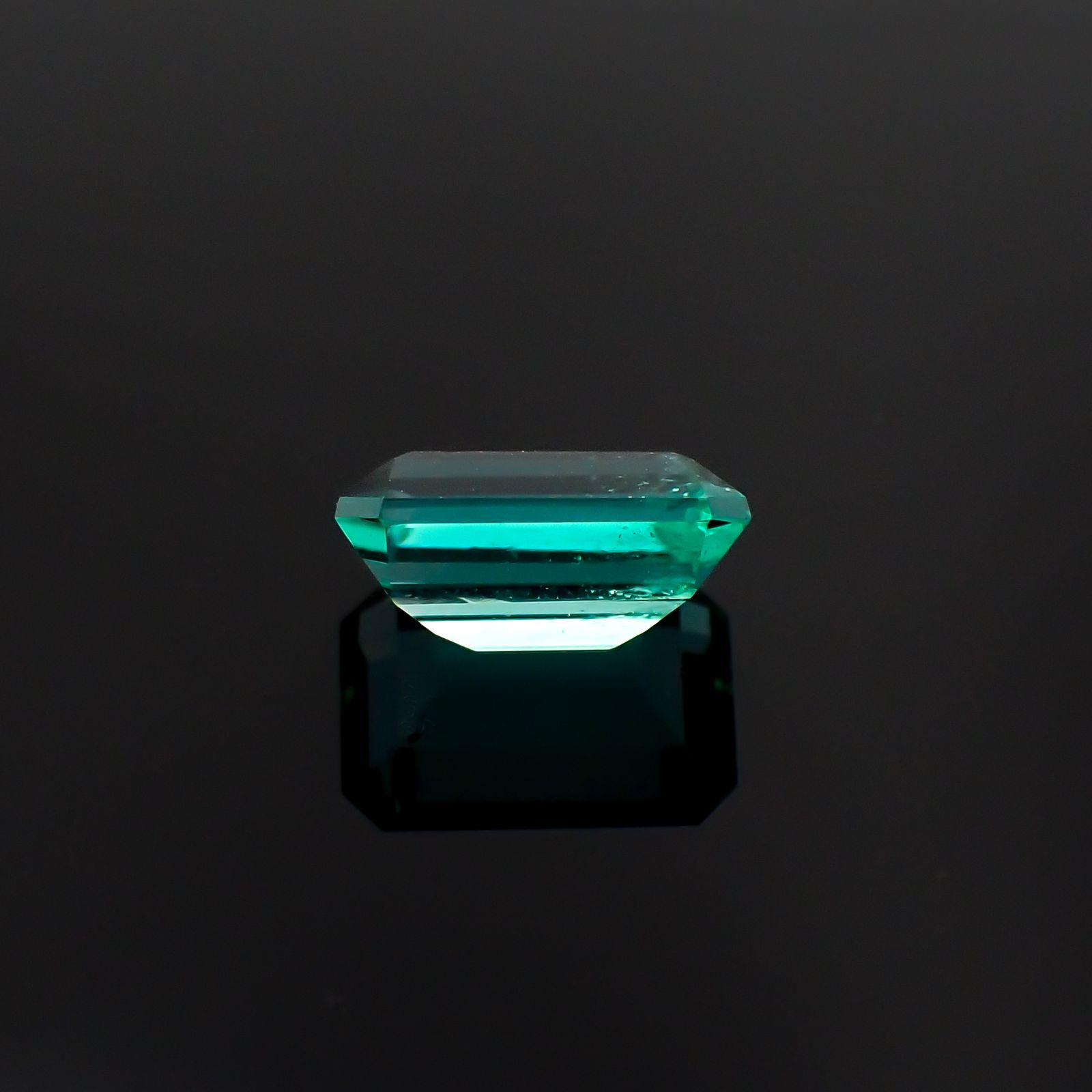 ノンオイルエメラルド(宝石名エメラルド)コロンビア産 1.03ct GIA鑑付[230823283]7.46x5.08mm前後 | TOP  STONE(トップストーン)