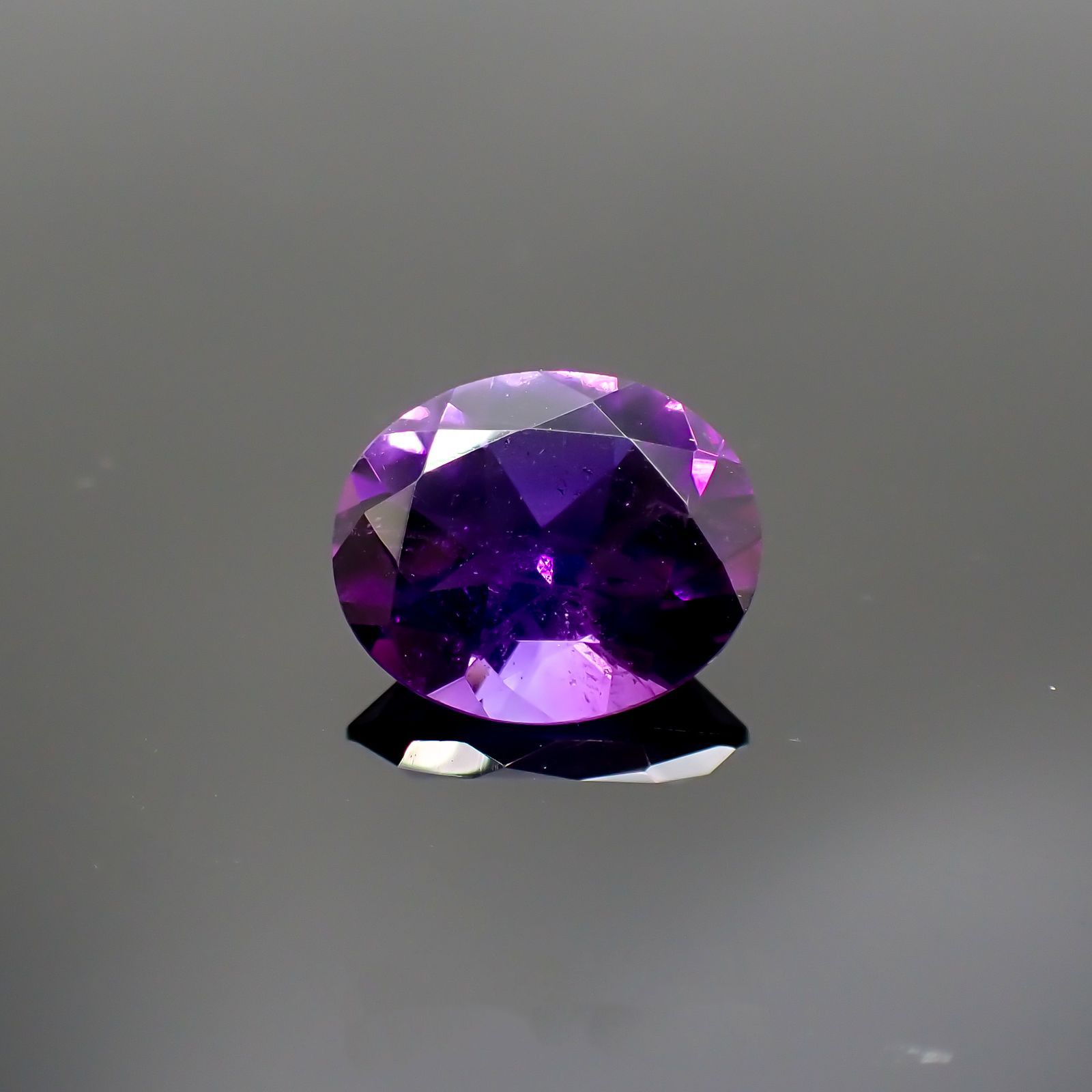 カラーシフトアメジスト(宝石名アメシスト)ブラジル/ウルグアイ産 3.78ct 識別済[220113972]12x10.1mm前後