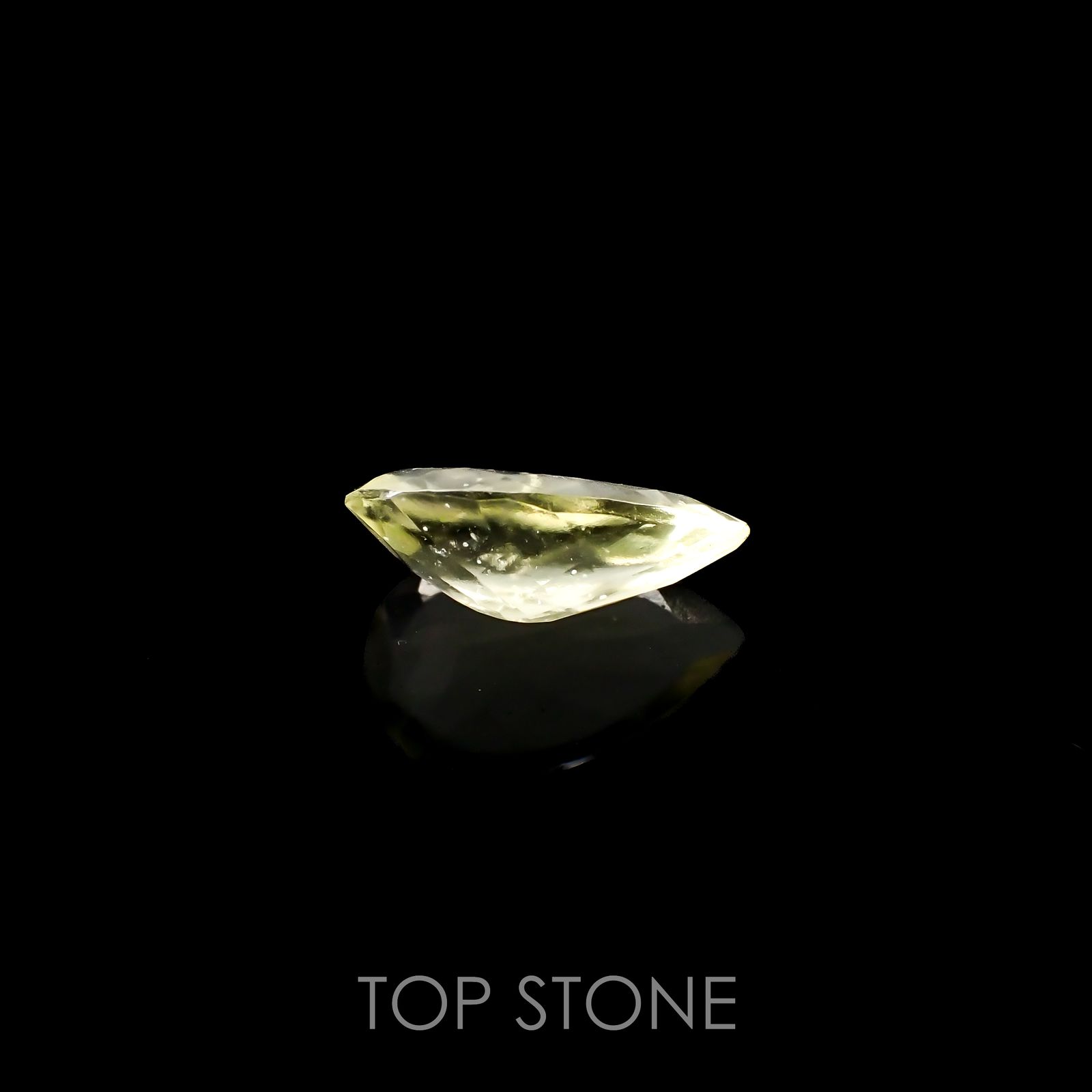 リビアングラス エジプト・リビア砂漠産 4.66ct[221018187]17x10.5mm前後