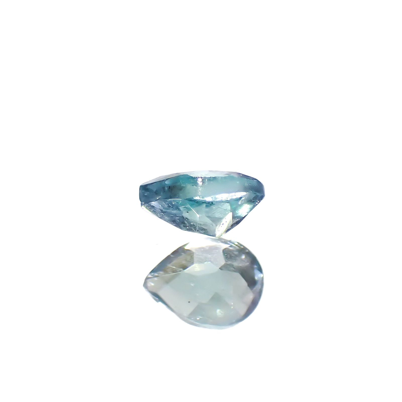 ブルーグリーンコーネルピン(宝石名ブルーグリーン・コーネルピン)タンザニア産 0.19ct 識別済[240527676]4x3mm前後