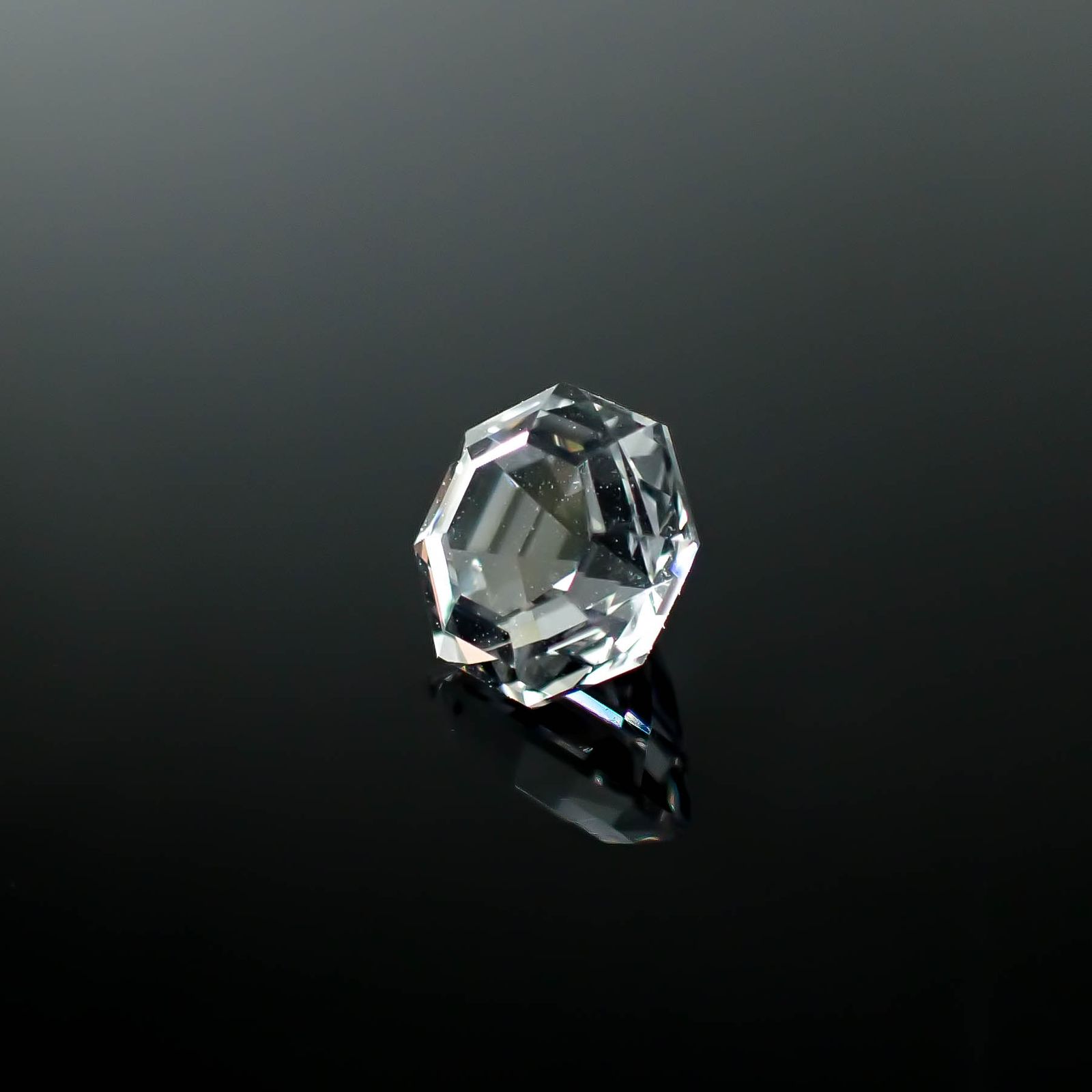 ◇オクタゴンカット◇レムリアンシードクリスタル(保証シール付き) ブラジル産 1.56ct / 7.2x7.1mm前後 [250730861]