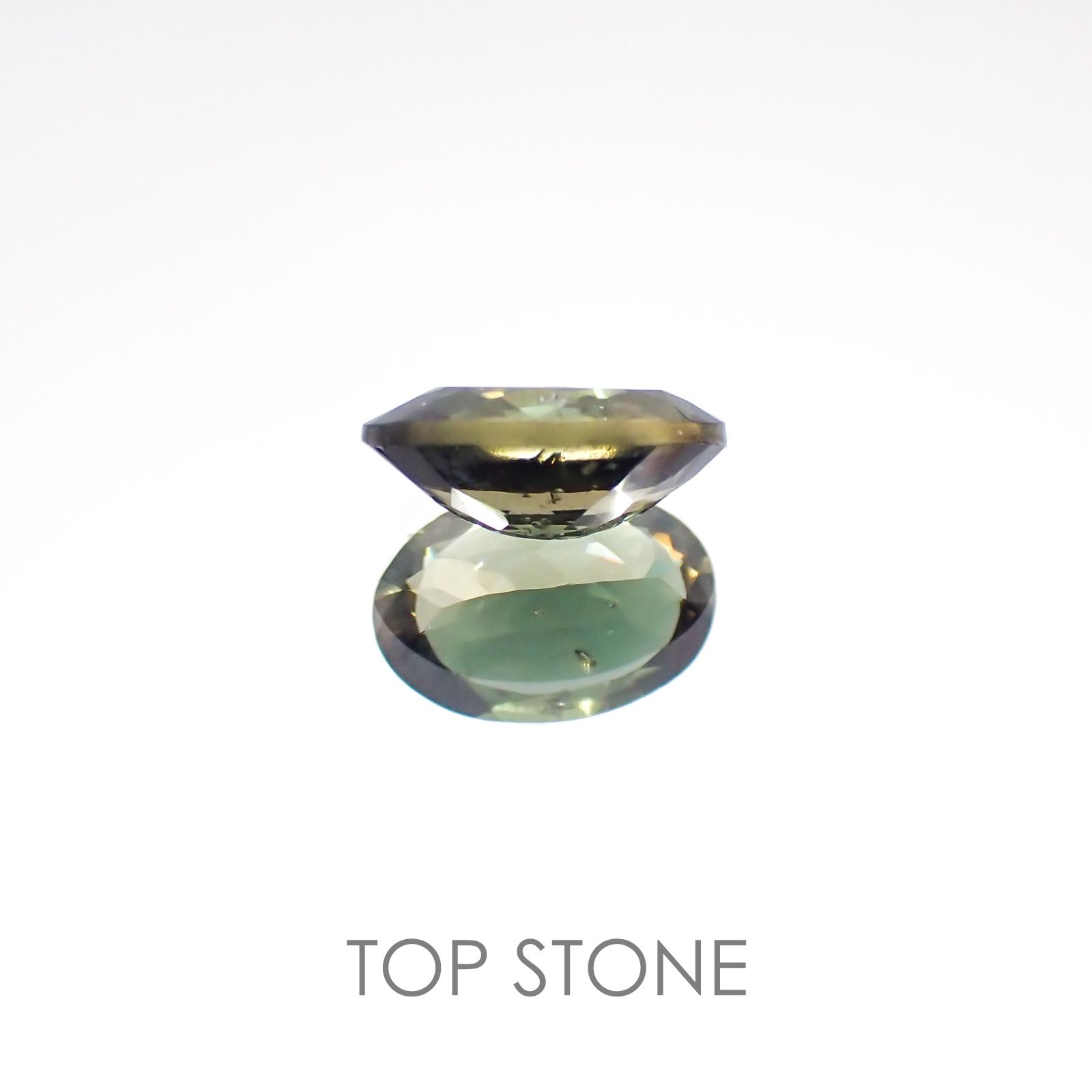 コーネルピン(宝石名コーネルピン) スリランカ産 0.73ct 識別済[20117478]7.1×4.9mm前後