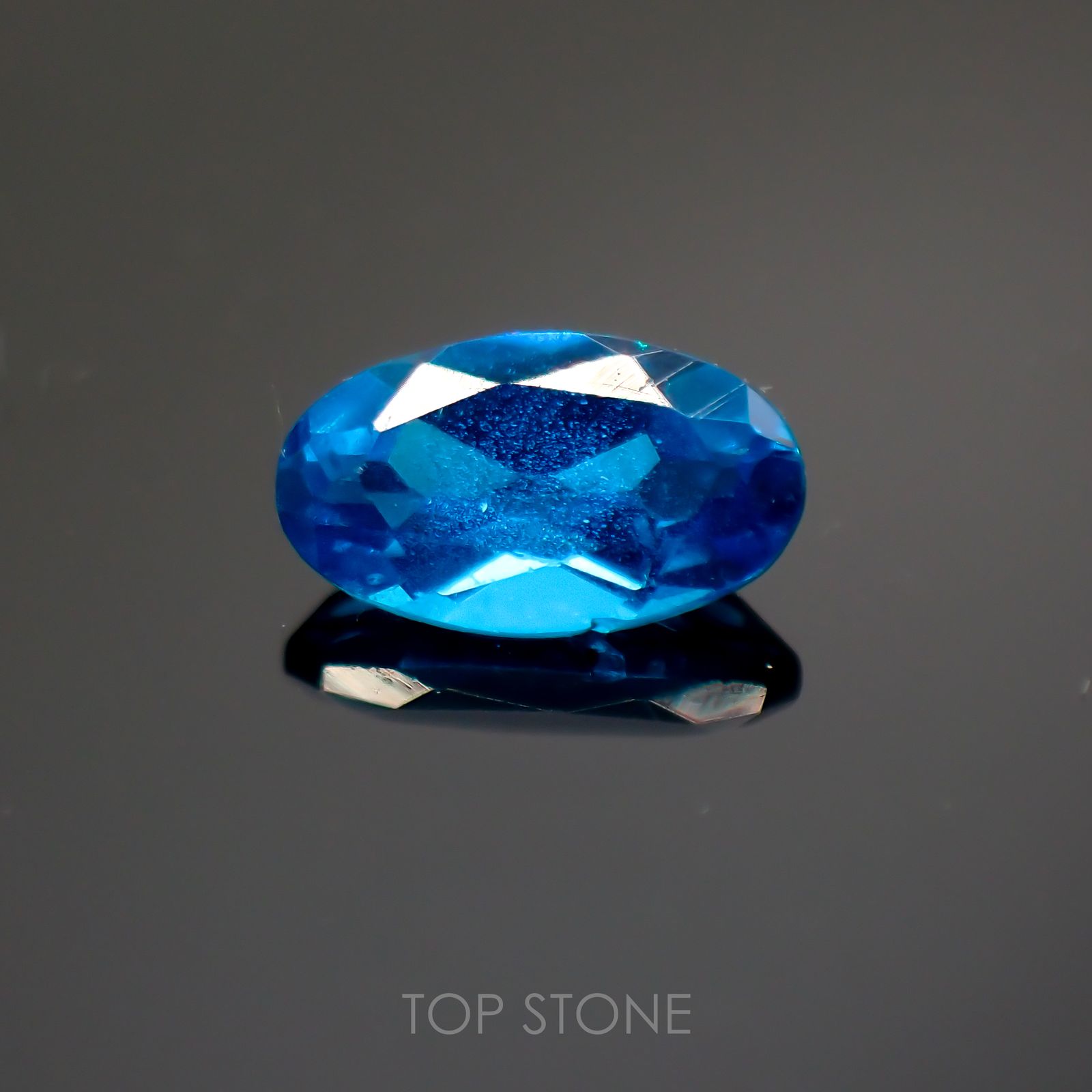 ネオンブルーアパタイト(宝石名アパタイト) ブラジル産 0.19ct 識別済[210712575]5×2.7mm前後