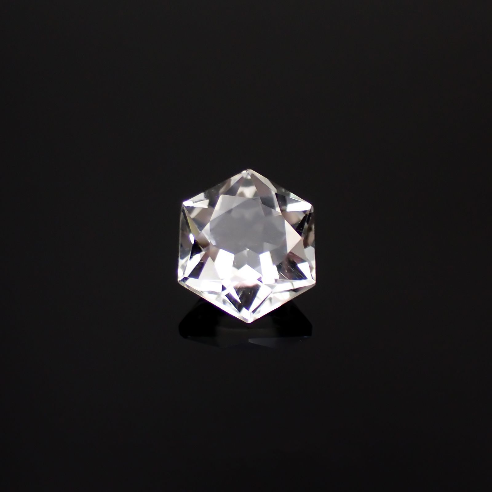 ◇ヘキサゴンカット◇ホワイトトパーズ ブラジル産 1.83ct[221119159]7.1x7mm前後