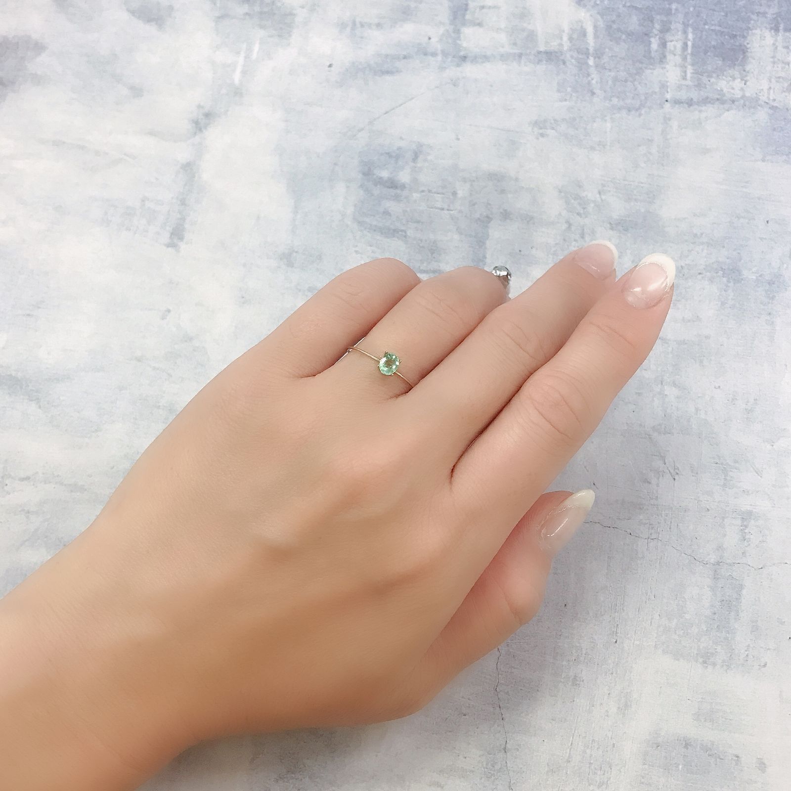 パステルカラーエメラルド コロンビア産 0.35ct [250817226]5x3.9mm前後
