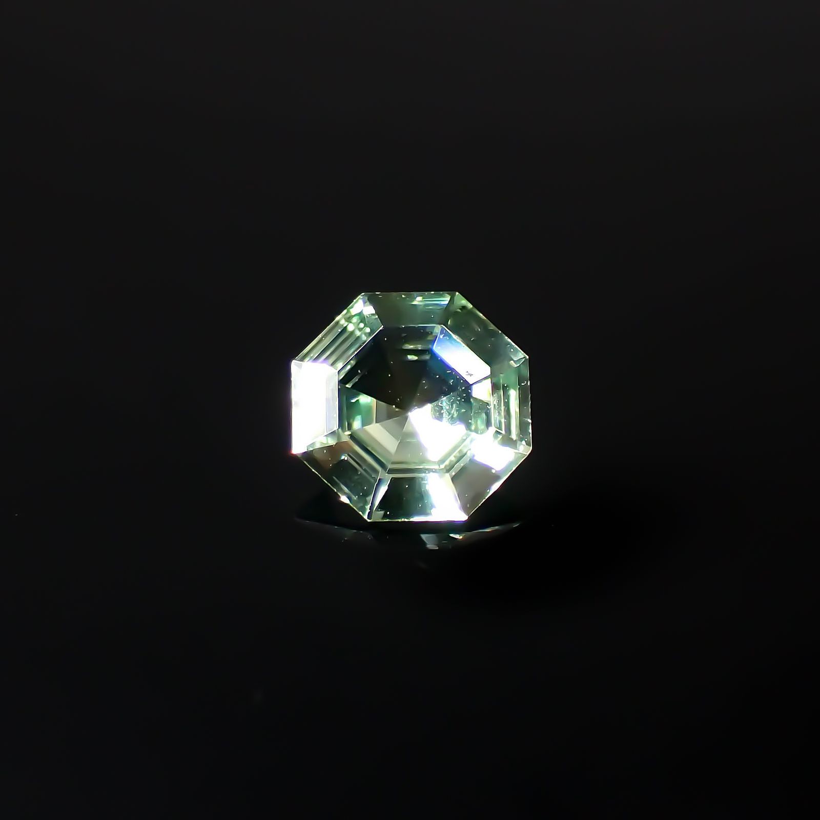 ◇オクタゴンカット◇モンタナサファイア アメリカ・モンタナ州産 0.48ct[240326402]5x5mm前後