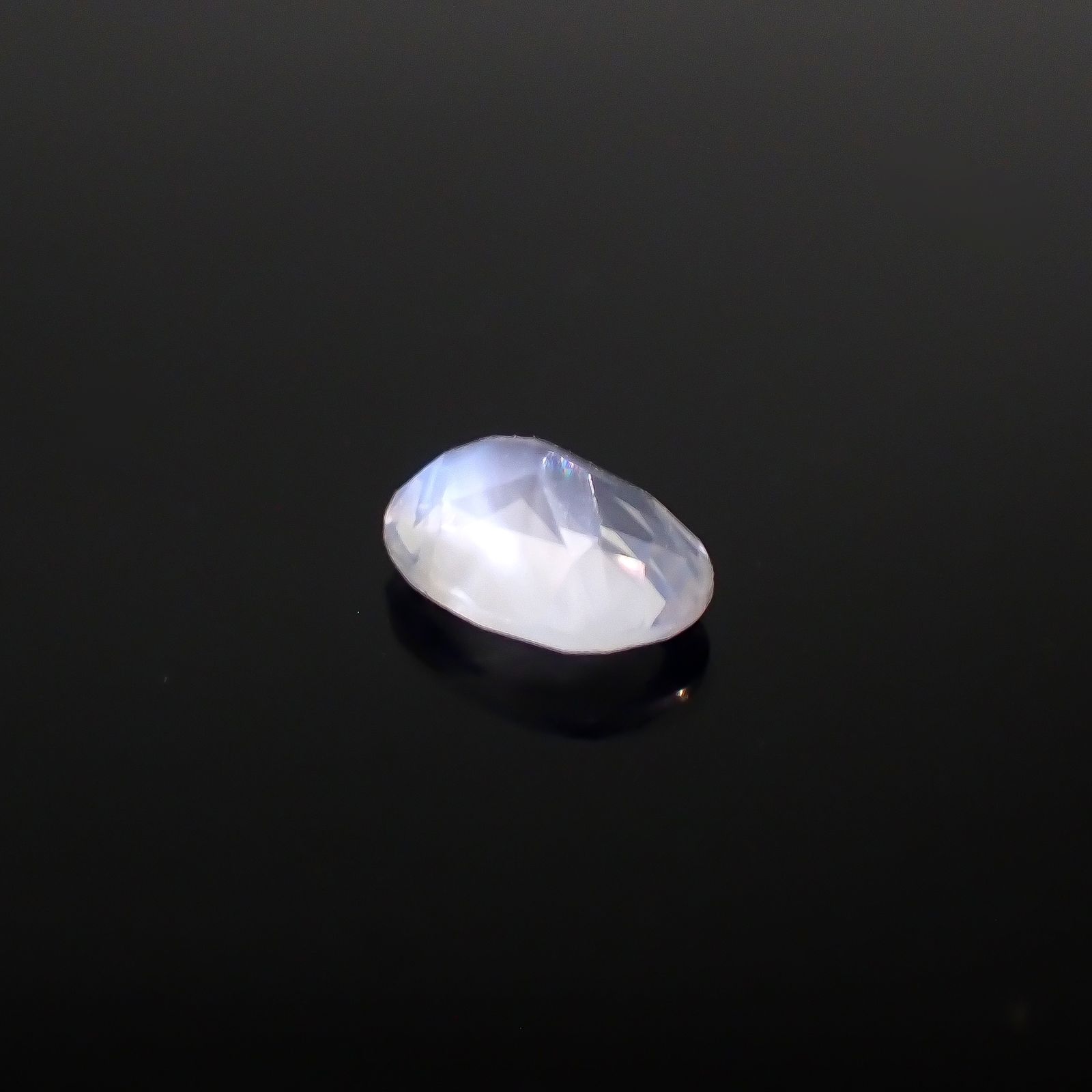 ムーンストーン(宝石名オーソクレース)インド/スリランカ産 0.65ct 識別済[240527731]7.1x5mm前後