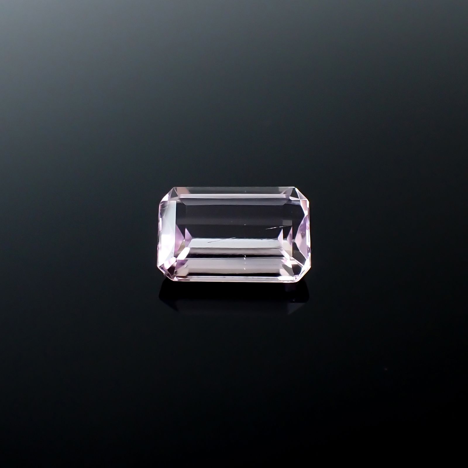クンツァイト アフガニスタン産 3.43ct[231224710]10.9x7.2mm前後