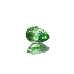 ミントガーネット(宝石名グリーン グロッシュラー・ガーネット)タンザニア産 識別済 0.24ct / 4.5x3.2mm前後 [260219976]