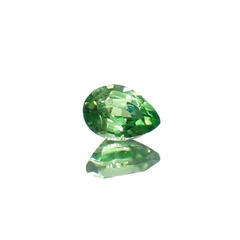 ミントガーネット(宝石名グリーン グロッシュラー・ガーネット)タンザニア産 識別済 0.24ct / 4.5x3.2mm前後 [260219976]