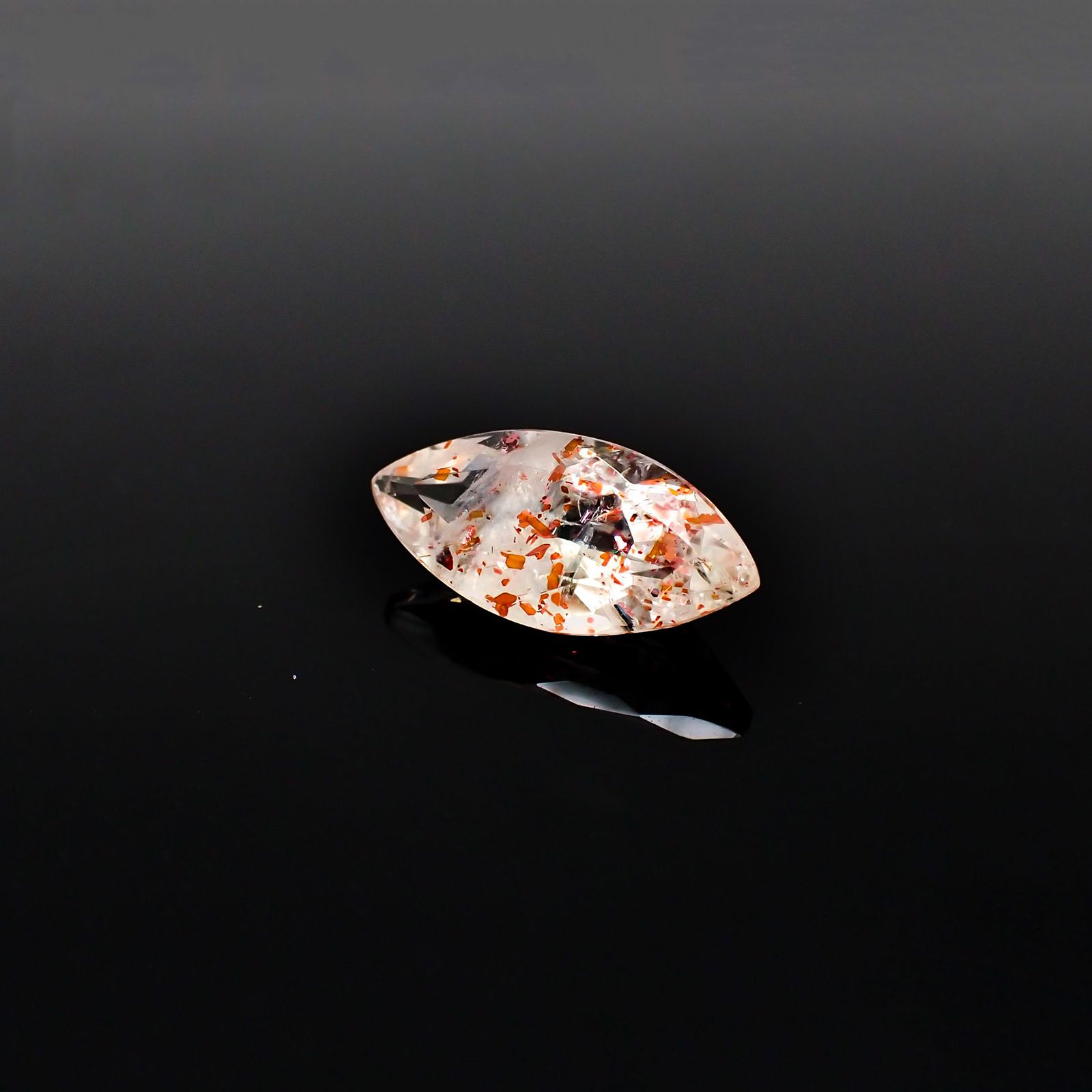 イリュージョンサンストーン(宝石名フェルドスパー) タンザニア産 1.74ct 識別済[210310194]12.6×5.9mm前後