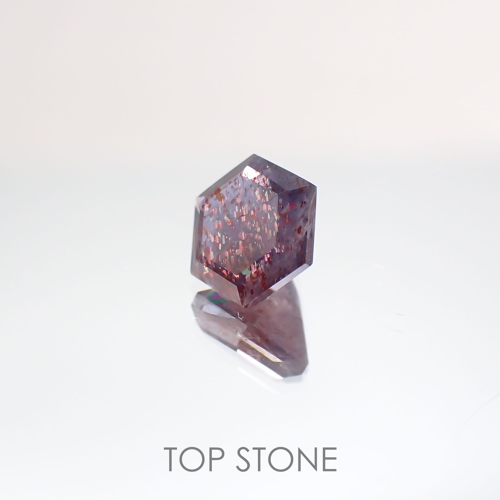 ◇ヘキサゴンカット◇ブラッドショットアイオライトSA インド産 ルース 0.55ct[210610988]5.1×5.1mm前後
