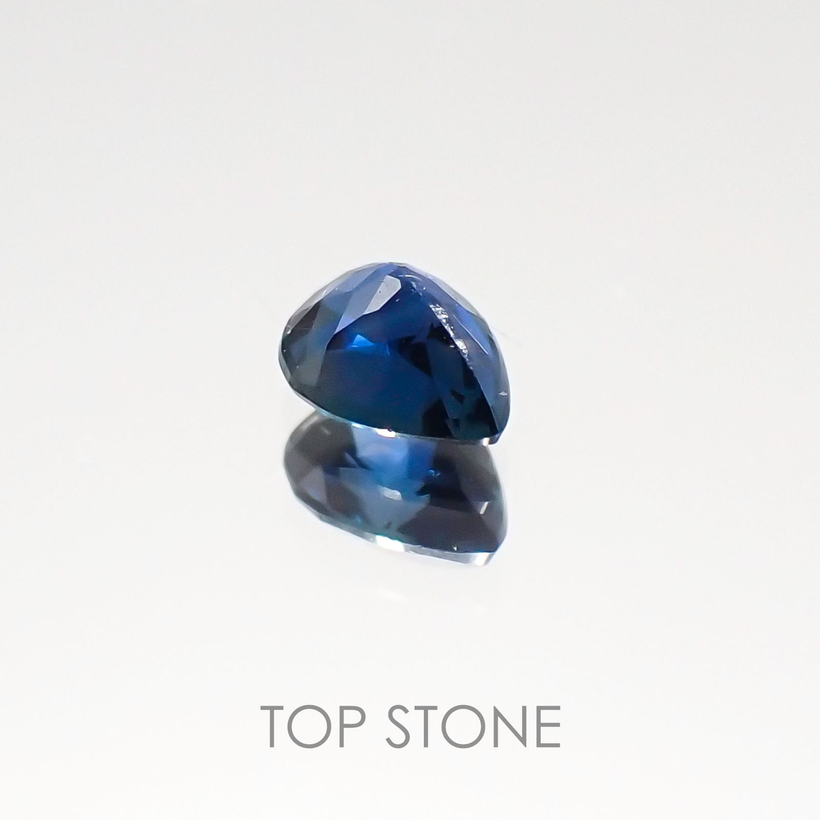 ゴールドシーンサファイア非加熱(宝石名シーン・サファイア) ケニア産 0.28ct 識別済[20117122]4.5×3.4mm前後