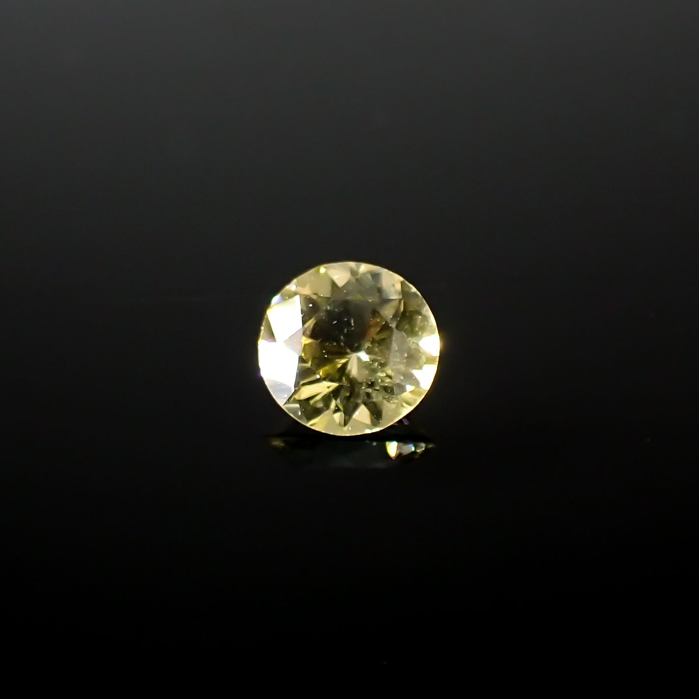 イエローゾイサイト タンザニア産 0.48ct[240427131]5.2x5.1mm前後