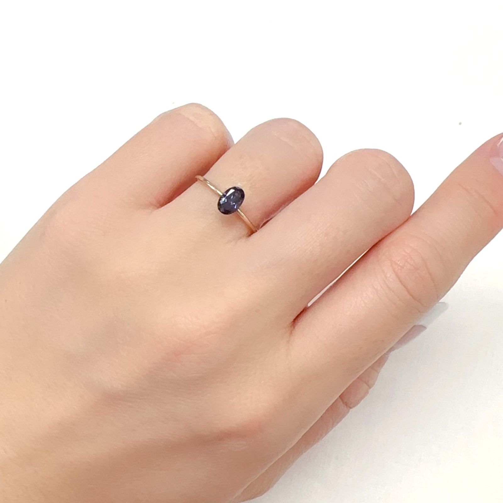 ベキリーブルーガーネット（カラーチェンジガーネット アレキタイプ） マダガスカル・ベキリー産 0.56ct[240125484]6x4.1mm前後