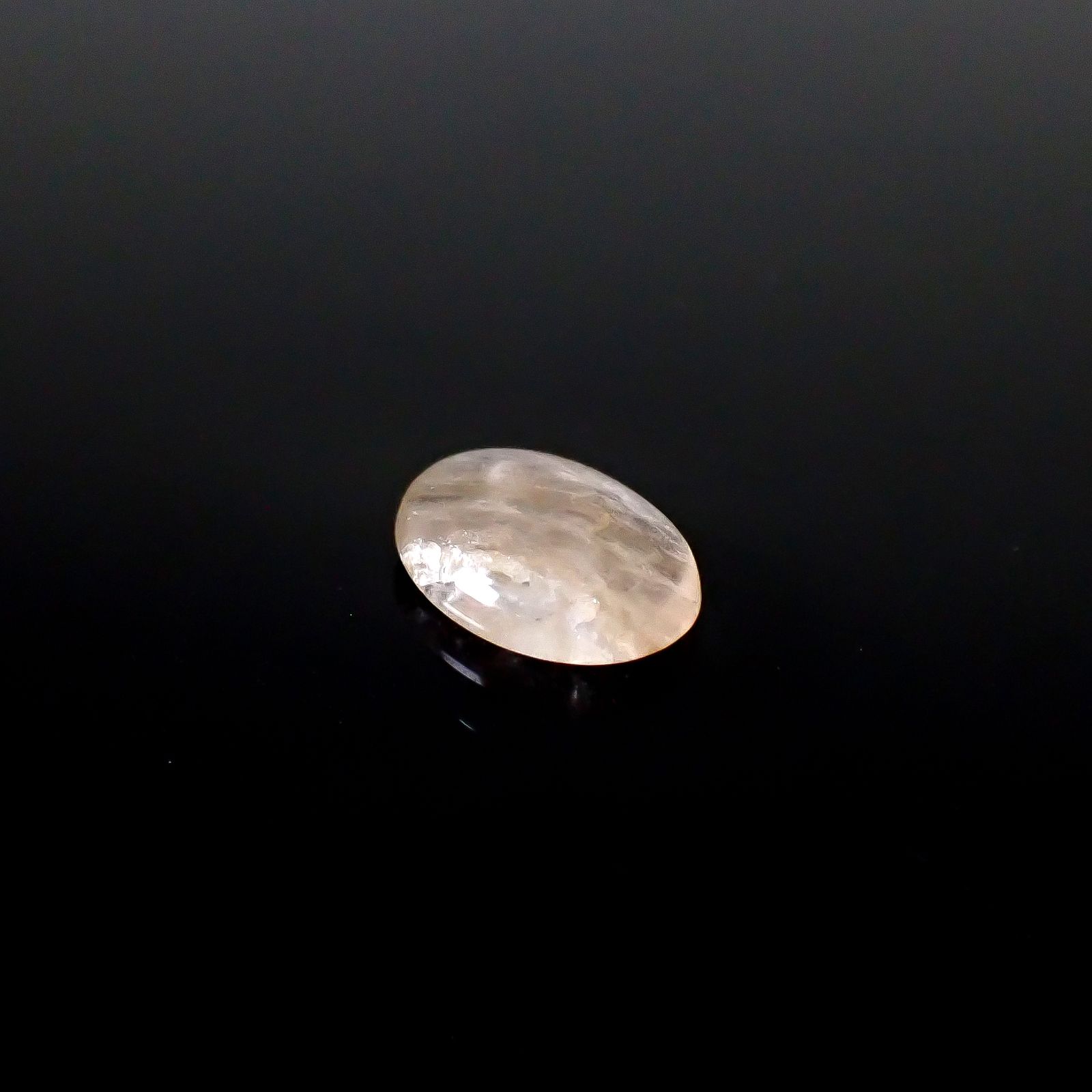 北海道石(北海道オパール) 北海道河東郡鹿追町然別産 1.59ct [250530392]10.8x8.1mm前後