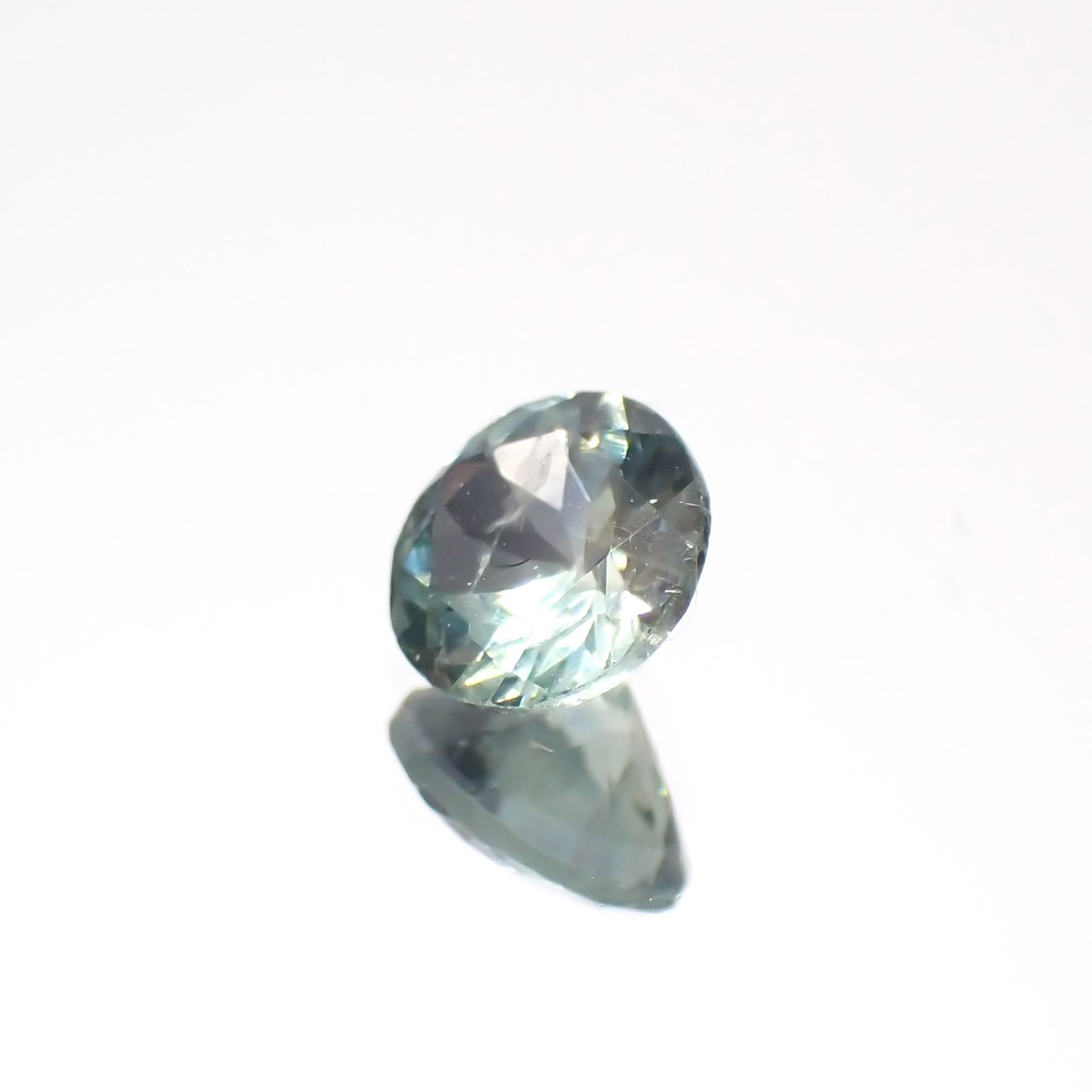 モンタナサファイア(宝石名サファイア)アメリカ・モンタナ州産 0.39ct 識別済[221219530]4.3x4.3mm前後