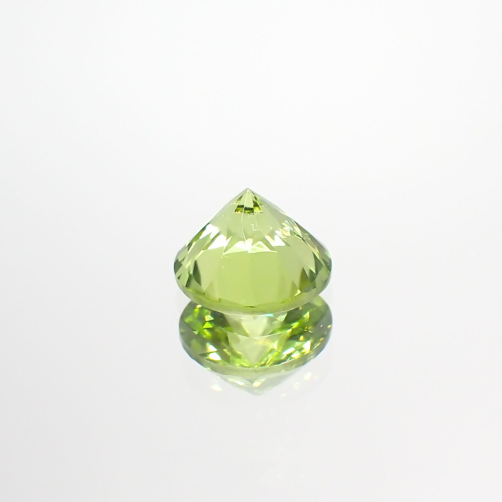 ペリドット(宝石名ペリドット) パキスタン産 1.10ct 識別済[210813070]6.4×6.4mm前後