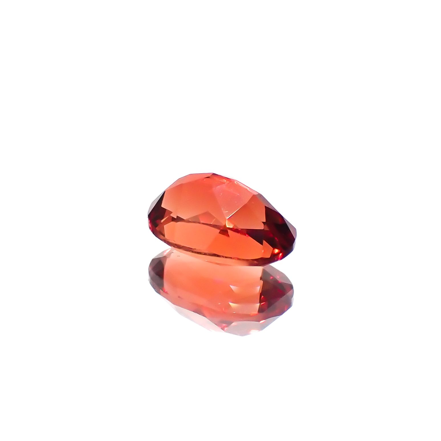 アンデシン(宝石名アンデシン/ラブラドライト)チベット産 0.76ct 識別済[231023732]7.1x4.9mm前後