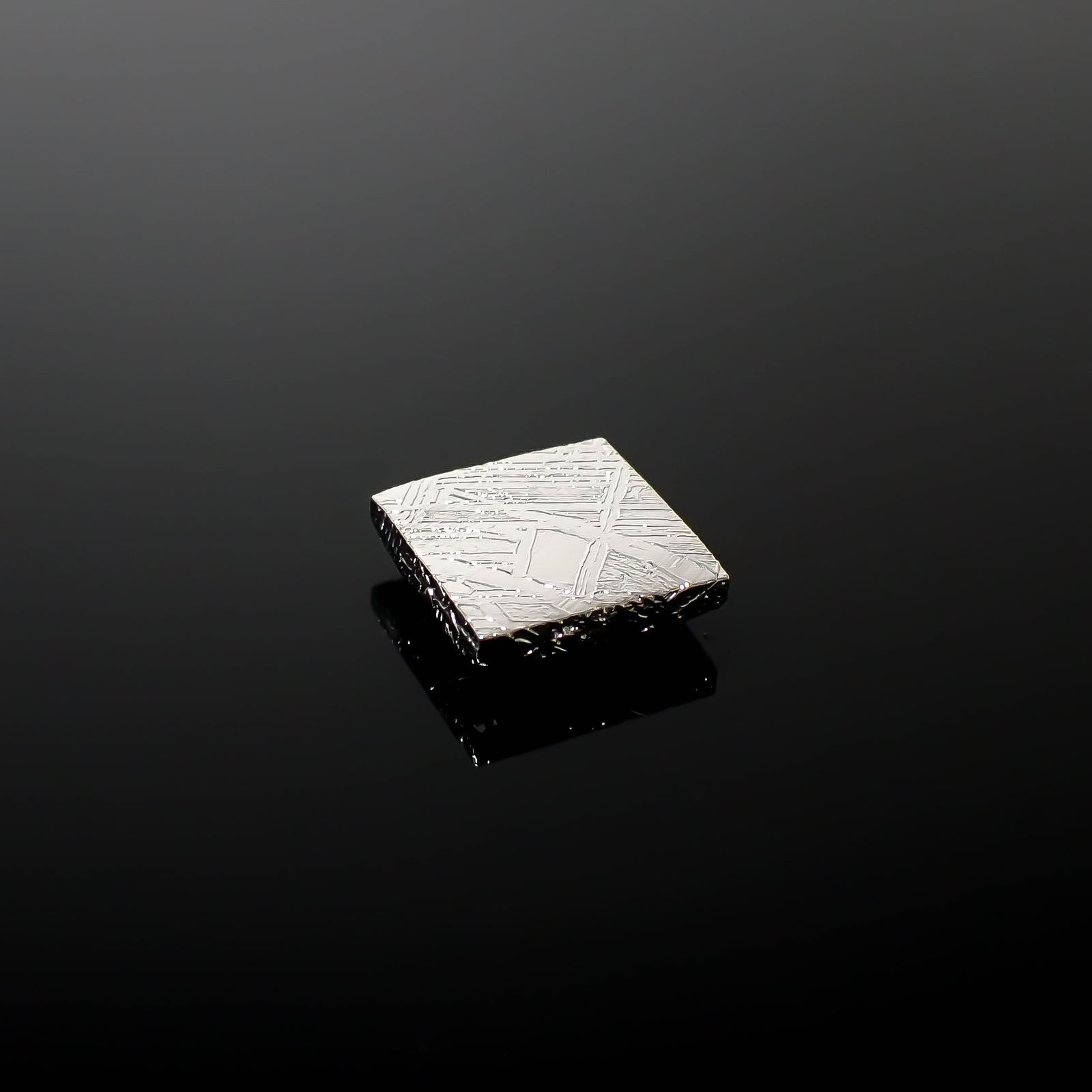 ムオニナルスタ隕石 発見地:スウェーデン 9.15ct[240125772]10x9.8mm前後