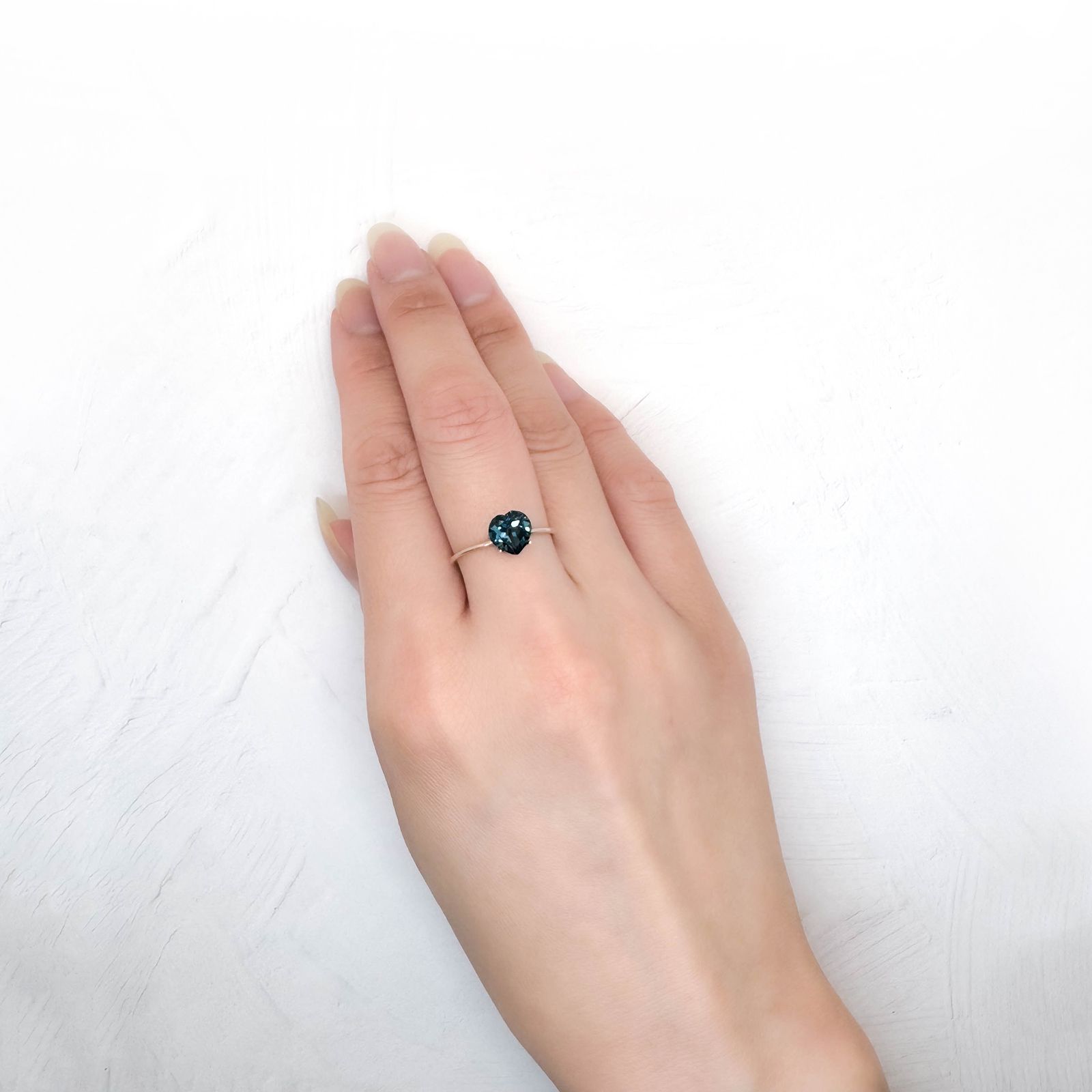 ロンドンブルートパーズ ブラジル産 1.51ct / 7.1x7.1mm前後 [250931125]