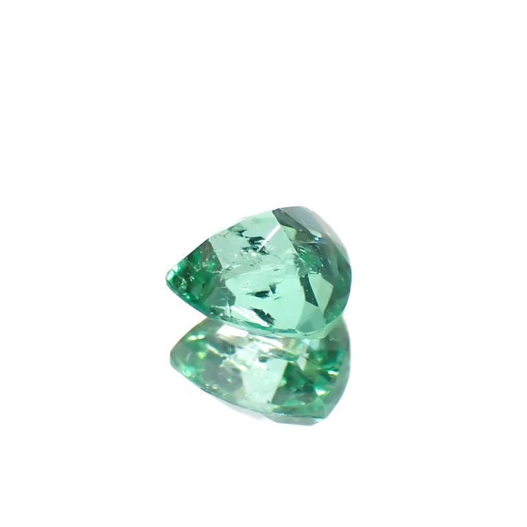 パライバトルマリン(宝石名トルマリン/別名パライバ・トルマリン)ブラジル・パライバ州バターリャ鉱山産 0.32ct 識別済[221018810]4.5x4.5mm前後