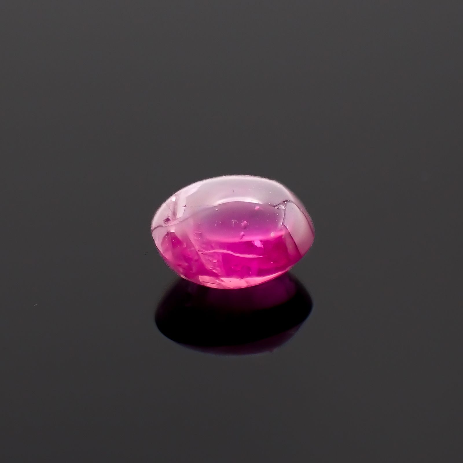 ルビー 非加熱(宝石名ルビー)ビルマ産 0.40ct 識別済[230622358]4.3x3.8mm前後