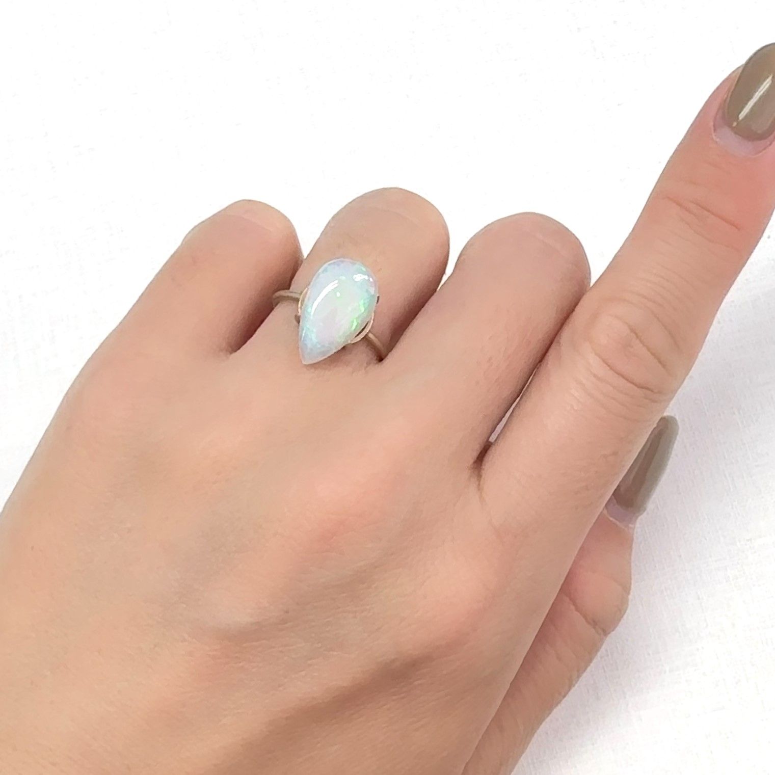ハニカムオパール エチオピア産 2.93ct[240929028]15.3x9.1mm前後