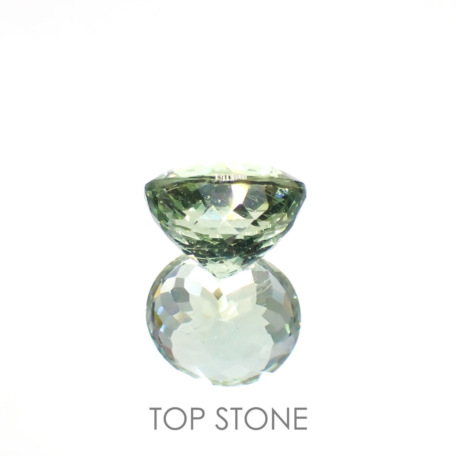 グリーンアパタイト(宝石名アパタイト) マダガスカル産 2.00ct 識別済[20106872]7.8×6.8mm前後