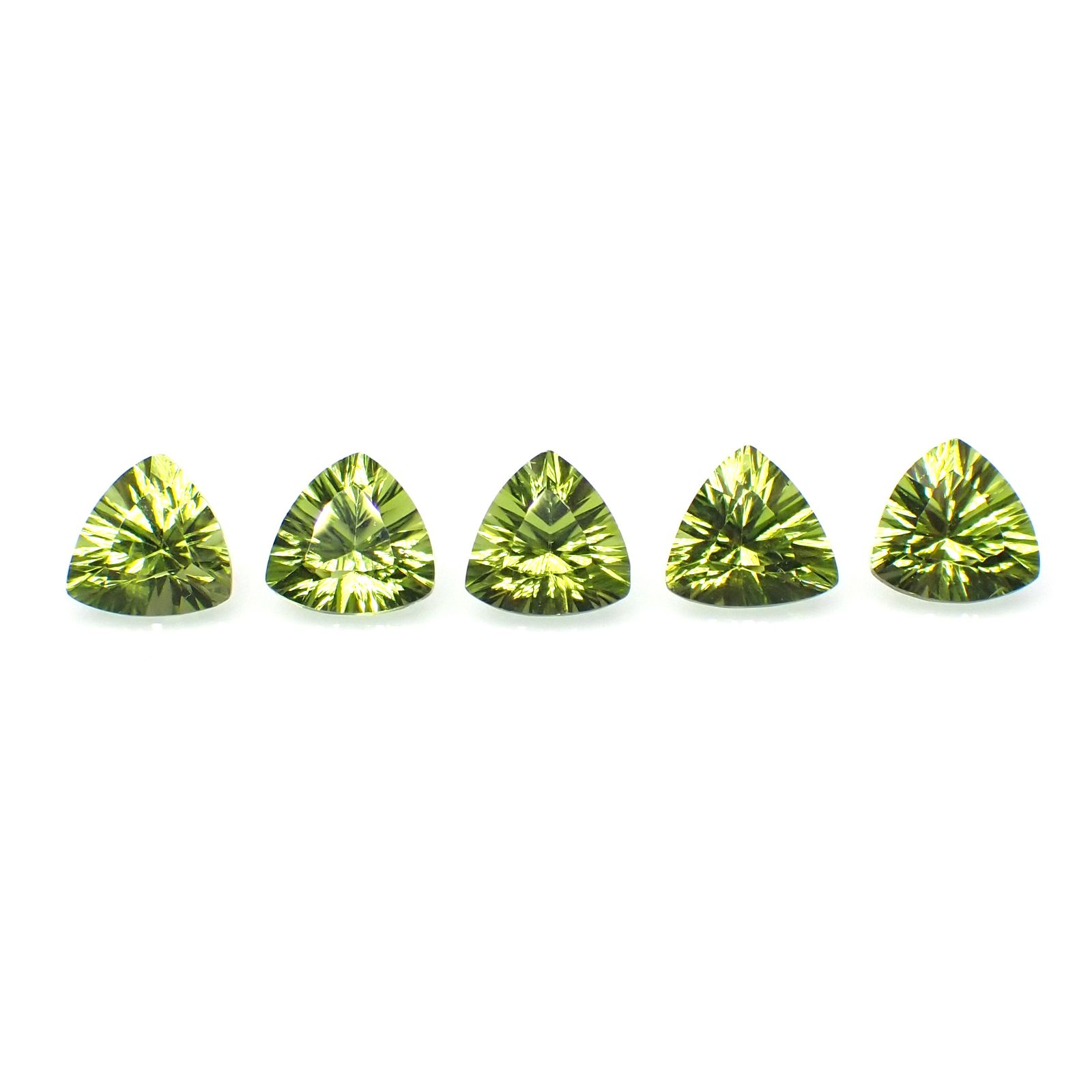 <ランダムセレクト1個販売>◇コンケーブカット◇ペリドット 中国産 約0.97-1.36ct[230722579]7x7mm前後