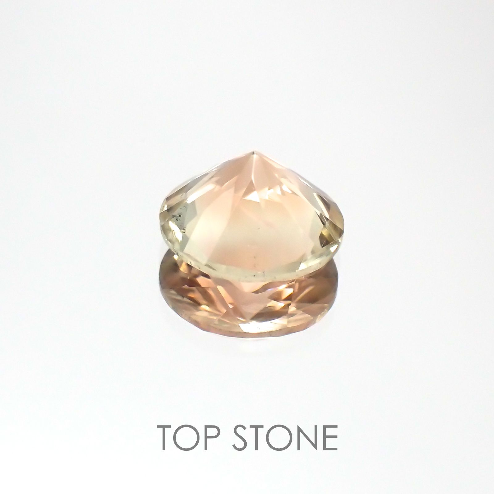 バイカラーオレゴンサンストーン(宝石名バイカラー・ラブラドライト) アメリカ・オレゴン州産 1.46ct 識別済[20118235]8×8mm前後