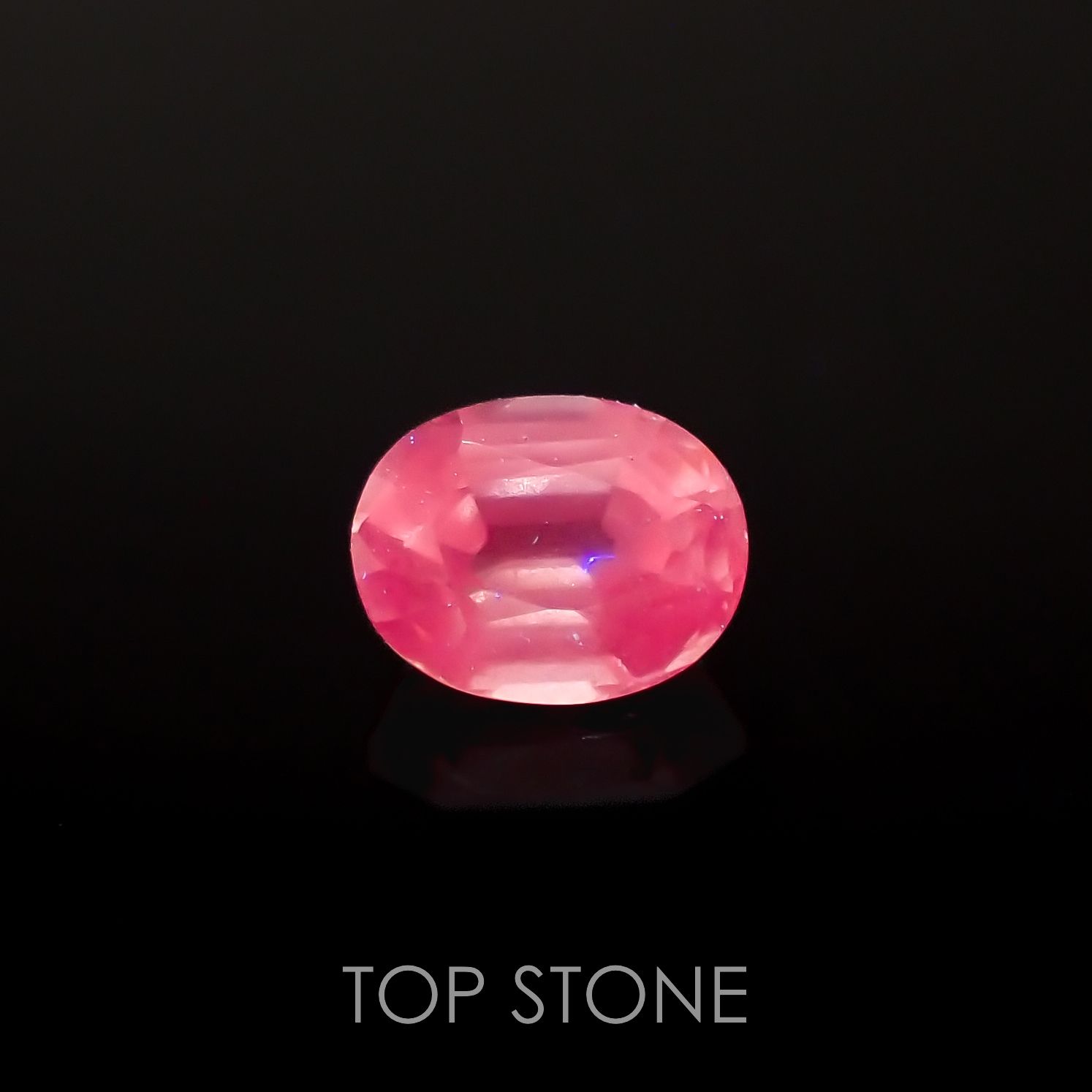シルキーピンクスピネル(宝石名ピンク・スピネル)タンザニア産 0.37ct 識別済[230120252]4.7x3.6mm前後