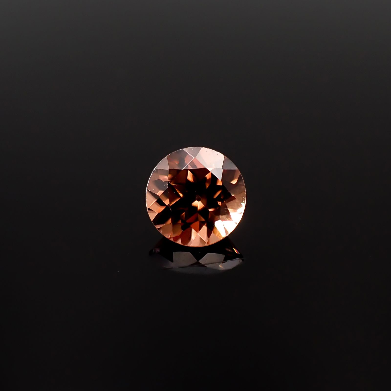 オレンジジルコン スリランカ/カンボジア産 1.54ct[240628111]6.5x6.4mm前後