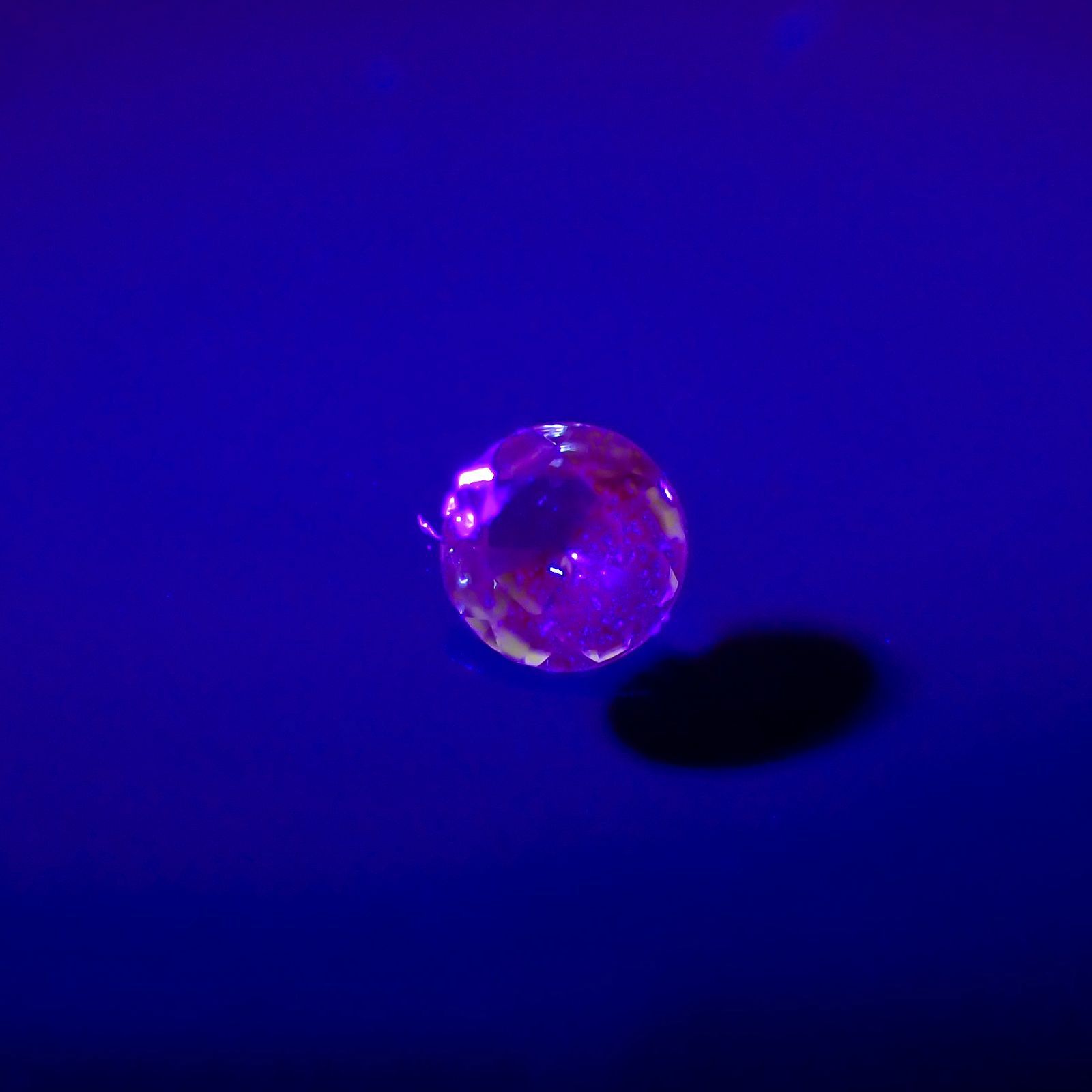ミントガーネット(宝石名グリーン グロッシュラー・ガーネット) タンザニア産 0.26ct 識別済[210711537]4.1×4.1mm前後